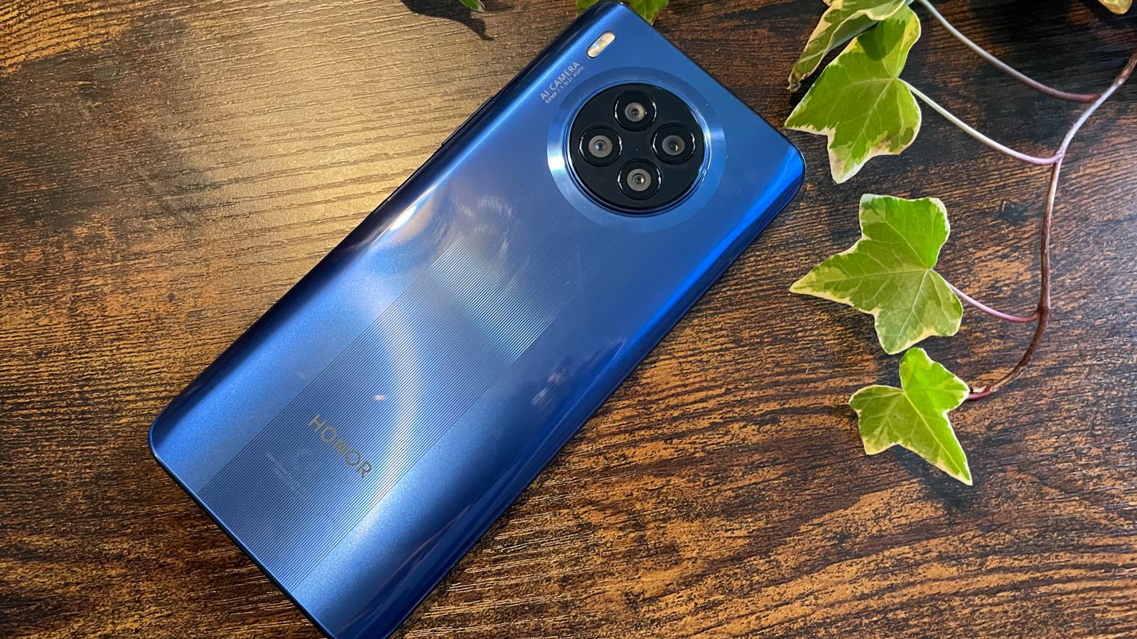 1600x900 Honor 50 Lite Review: Light with Little Might