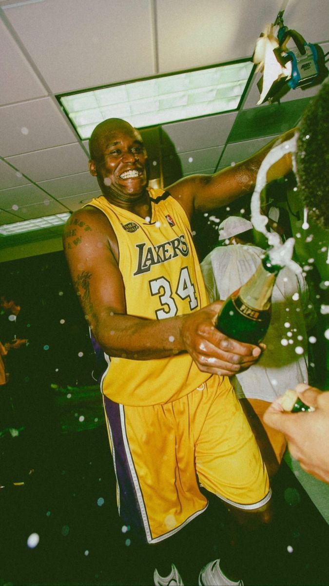 675x1200 It's a Celebration $$$. Shaquille o'neal, Shaq, Nba picture