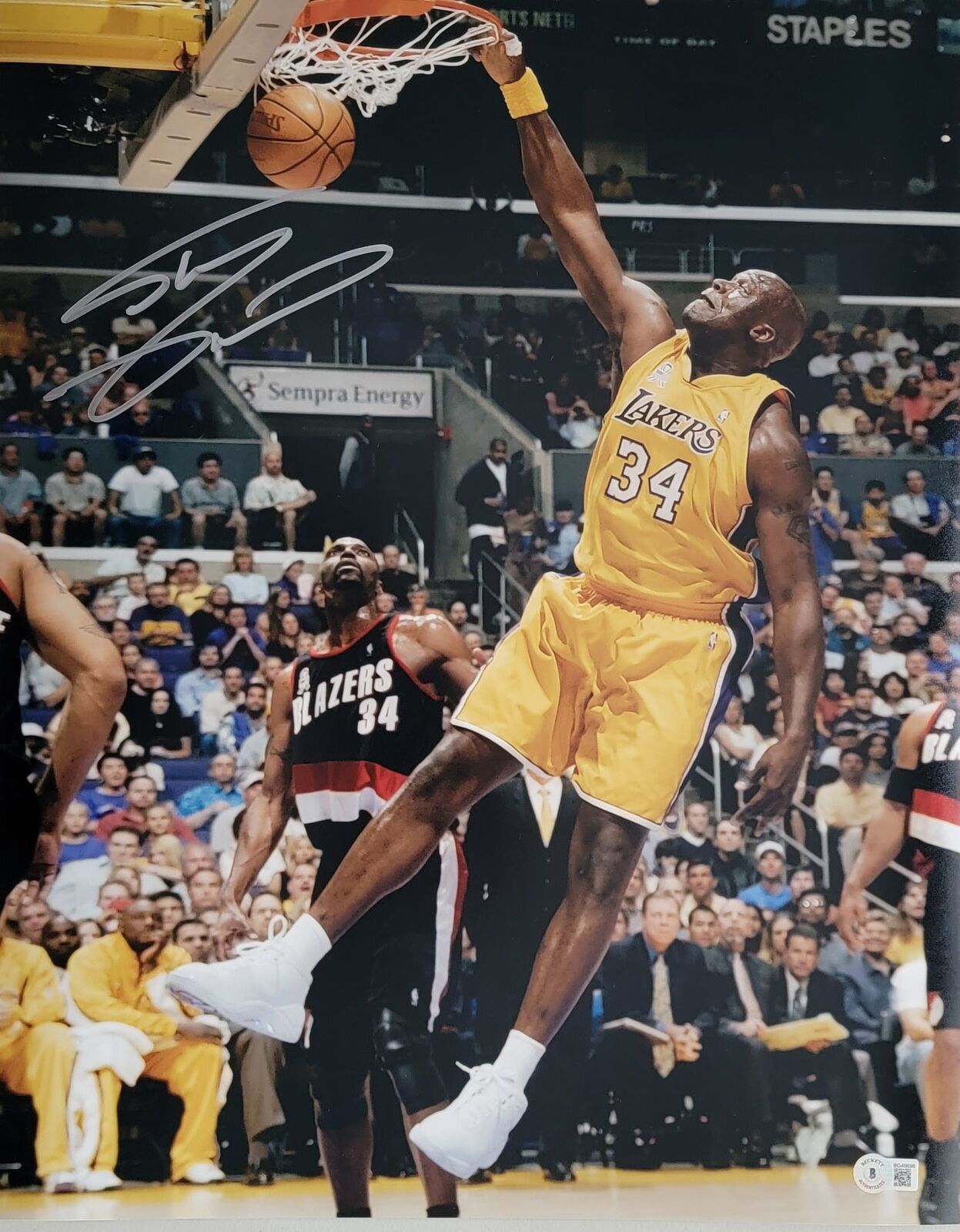 1247x1600 Shaquille O&;Neal Signed Los Angeles Lakers Dunk 16x20 Photo Beckett Witnessed