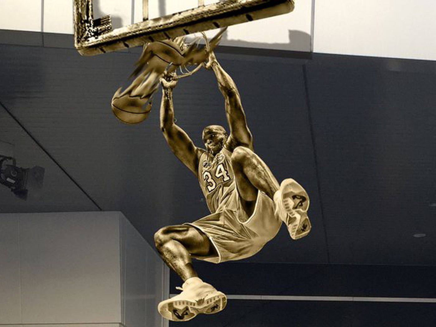 1400x1050 The Lakers Will Honor Shaquille O'Neal With This Gold Plated Dunking Statue