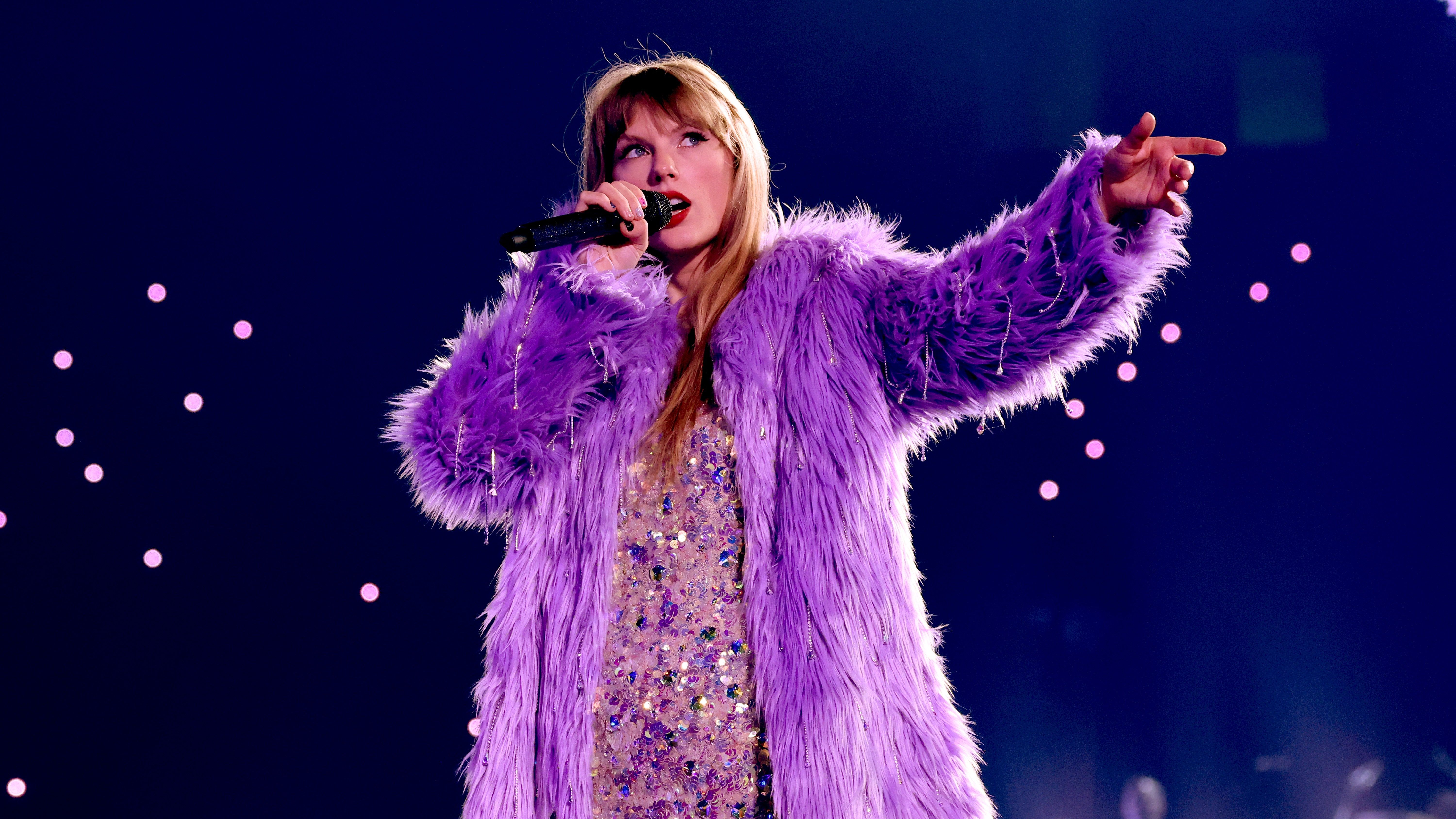 6000x3375 Taylor Swift's Eras Tour Outfits: See All the Looks She's Worn on Stage, Divided