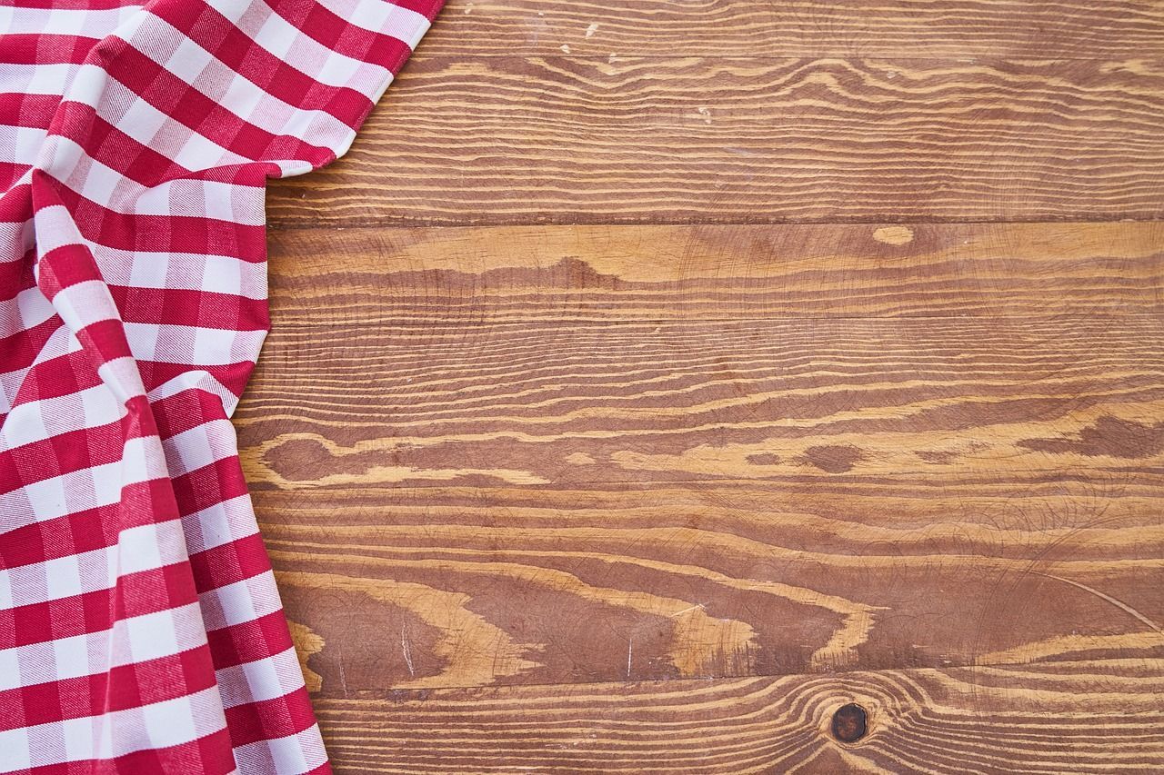 1280x853 Table Cloth Plaid