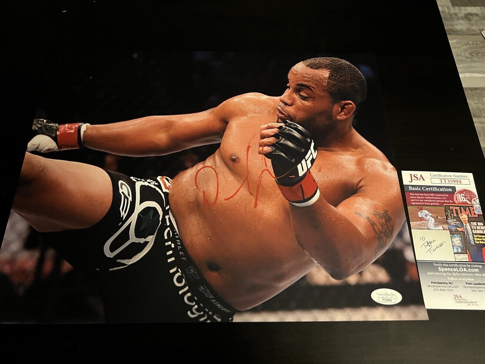 1600x1200 UFC Daniel Cormier Autographed 11x14 Photo Jsa Coa Champ Espn Dc