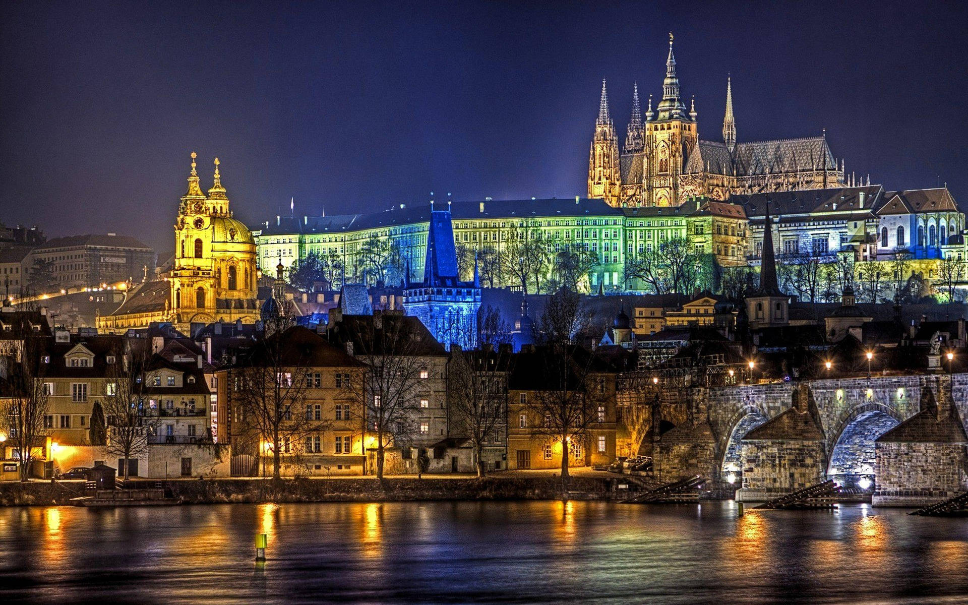 1920x1200 Download Iconic Prague Castle Dominating the Czech Skyline Wallpaper