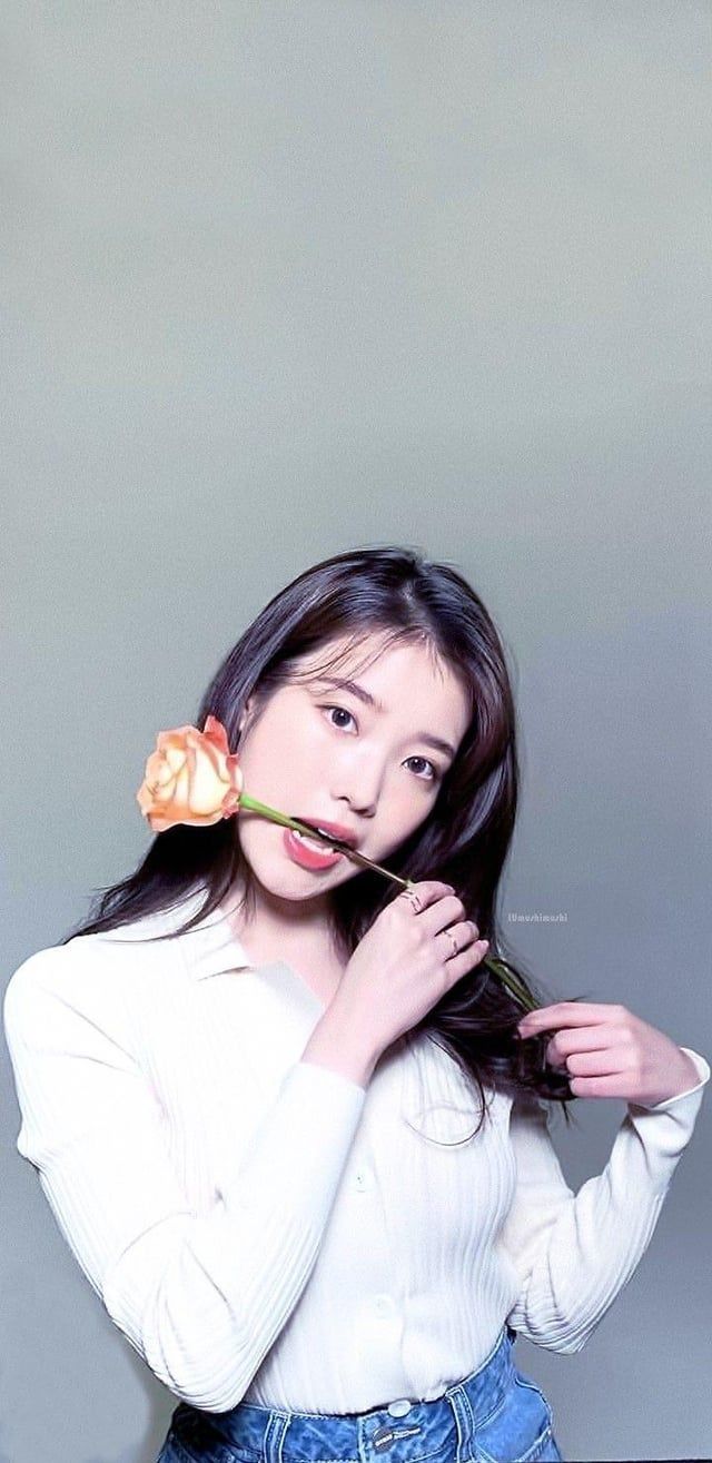 640x1315 IU phone wallpaper