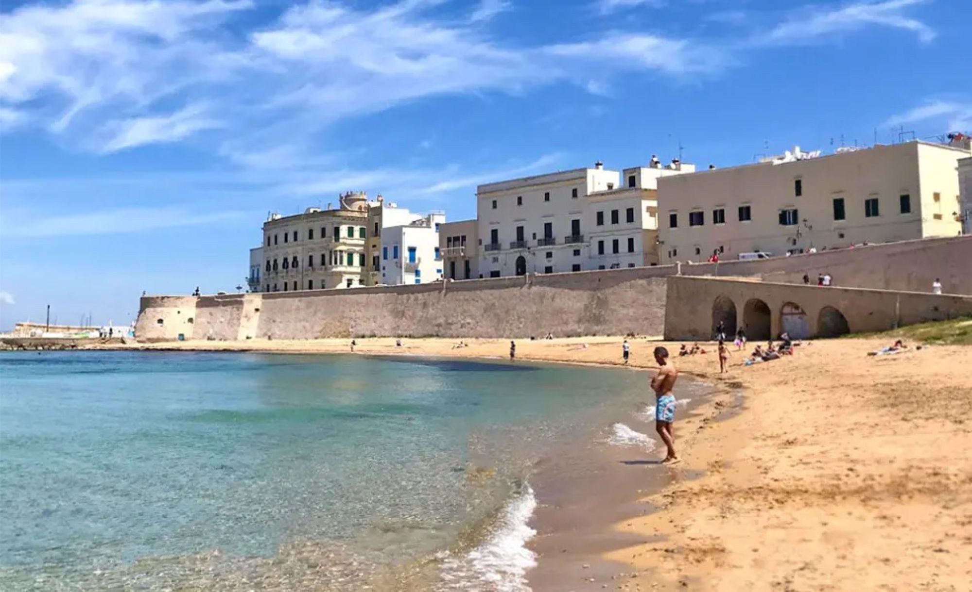 2000x1220 Villas near Lecce