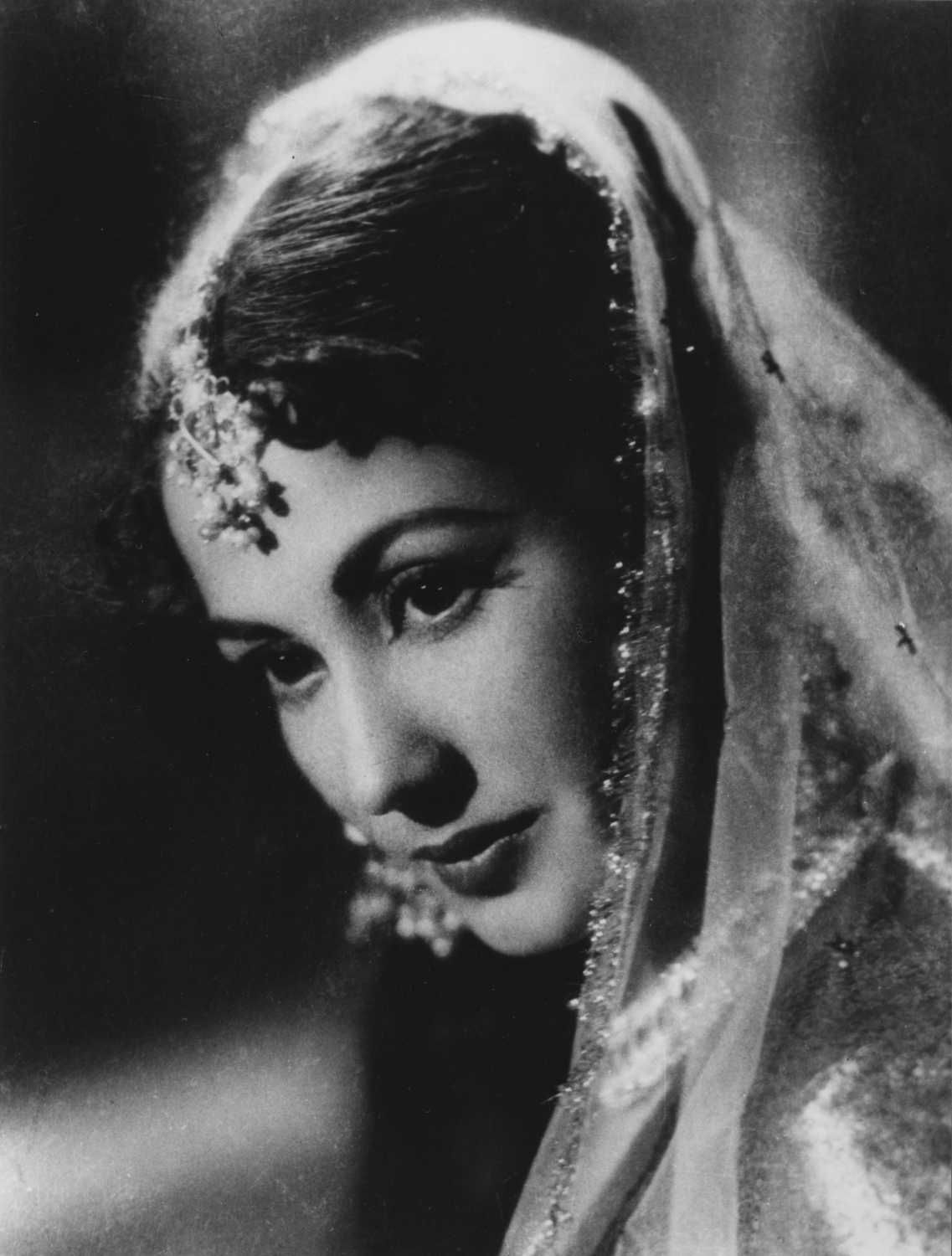 1137x1500 Meena Kumari Wallpaper
