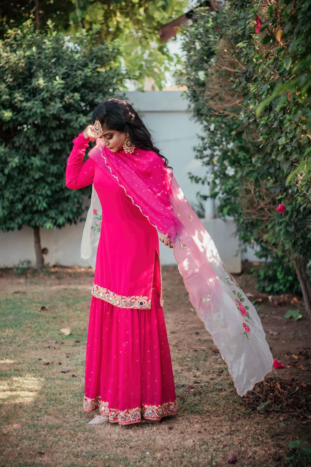 Female Suit Wallpapers - Top Free Female Suit Backgrounds - WallpaperAccess