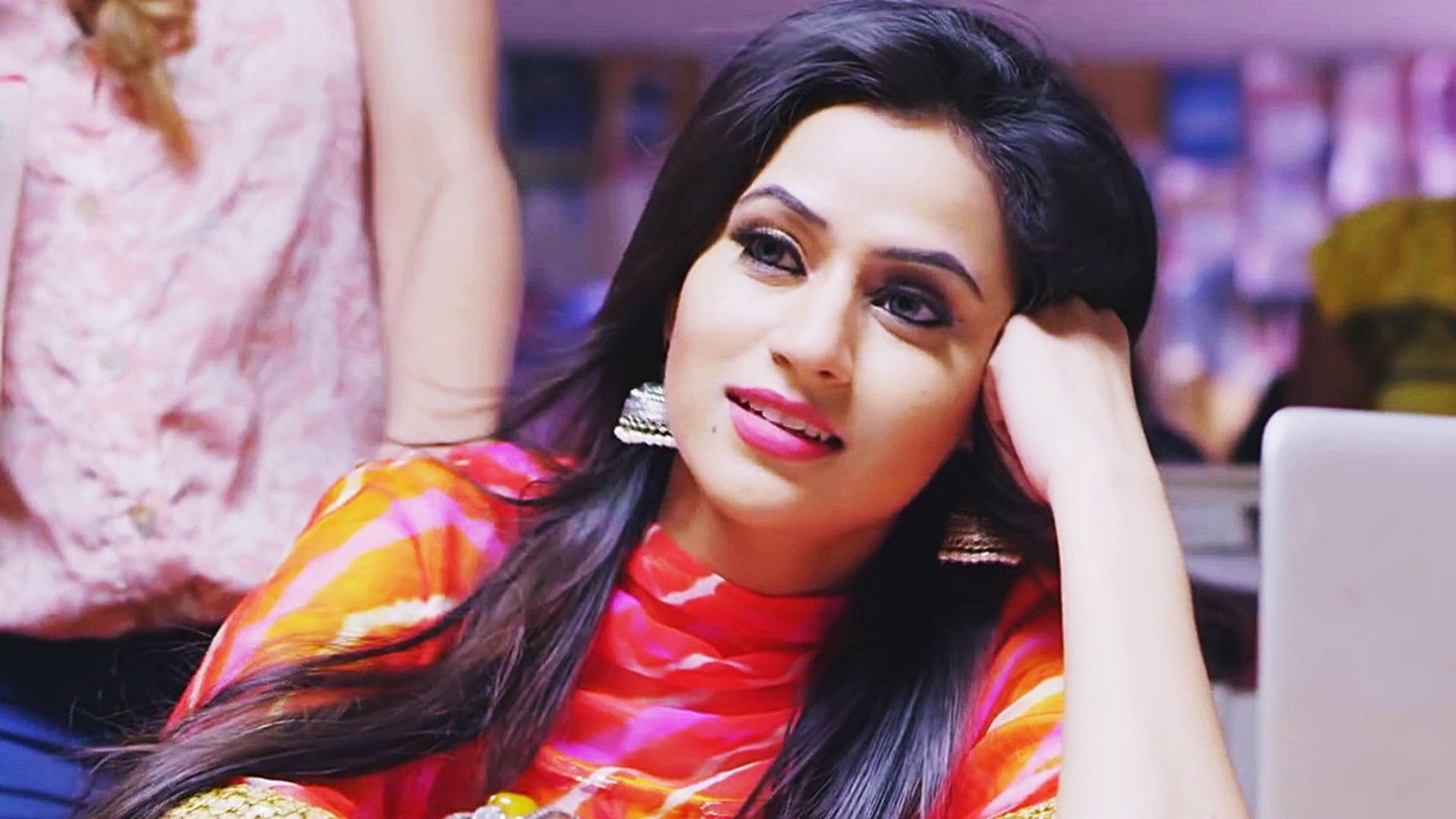 1920x1080 Suit Gulabi Song Model Girl Wallpaper 04056