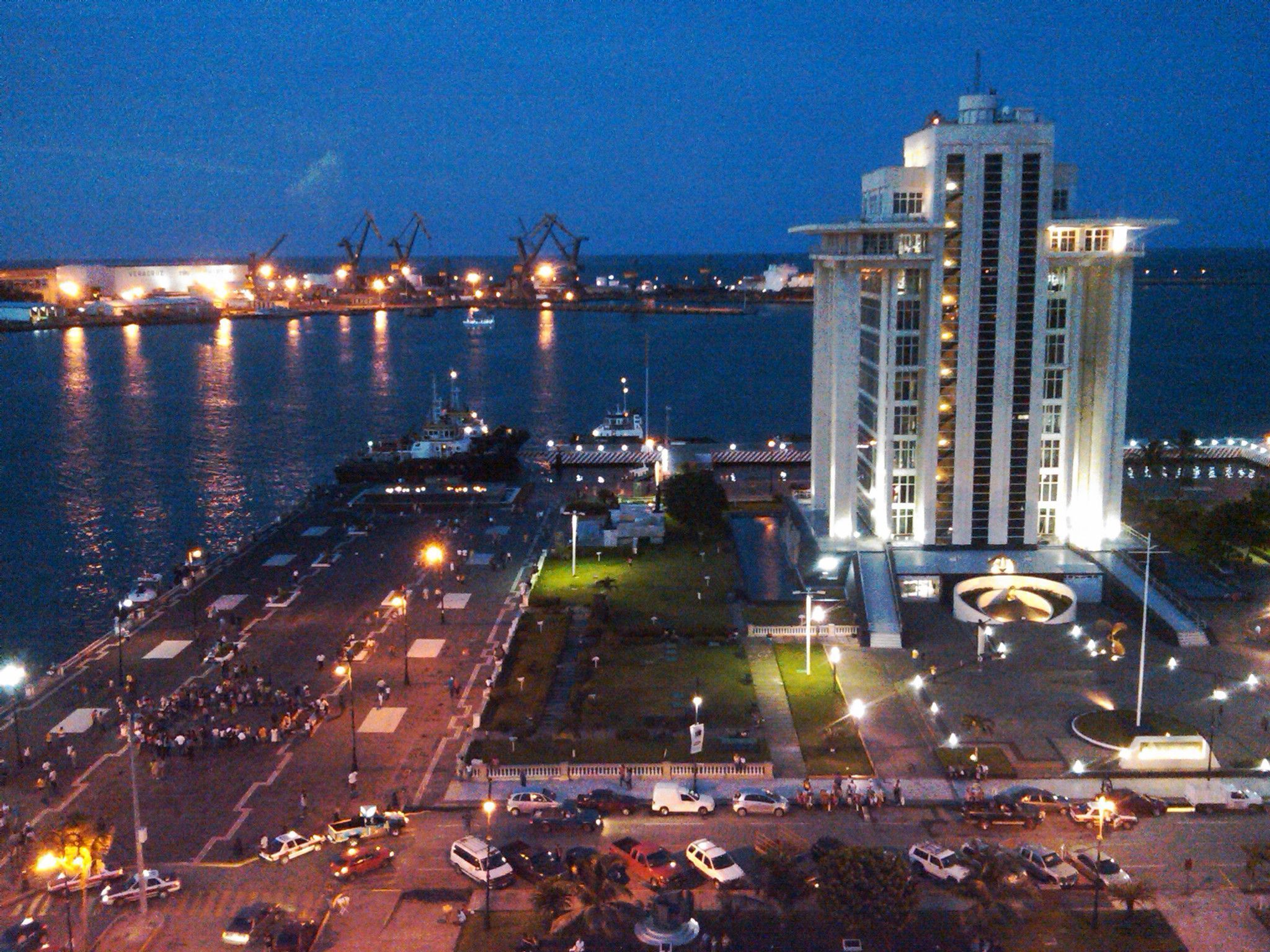 2048x1536 Conozcan el Puerto de Veracruz. Mexico travel, New york skyline, Travel