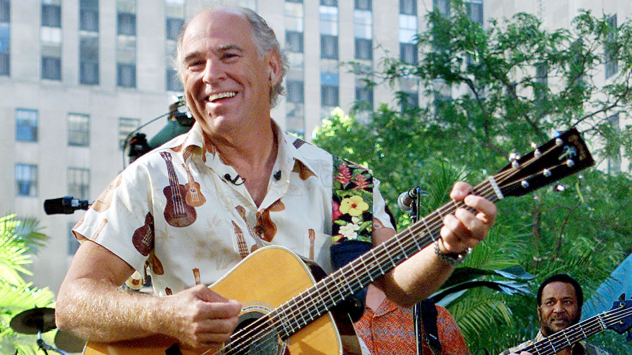 2048x1152 Nicole Kidman and Elton John pay tribute to Margaritaville singer Jimmy Buffett. Ents & Arts News