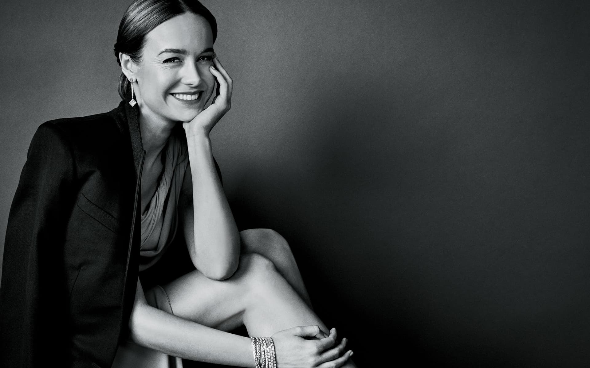 1920x1200 Monochrome Brie Larson Smile Wallpaper 65114 1920x1200px