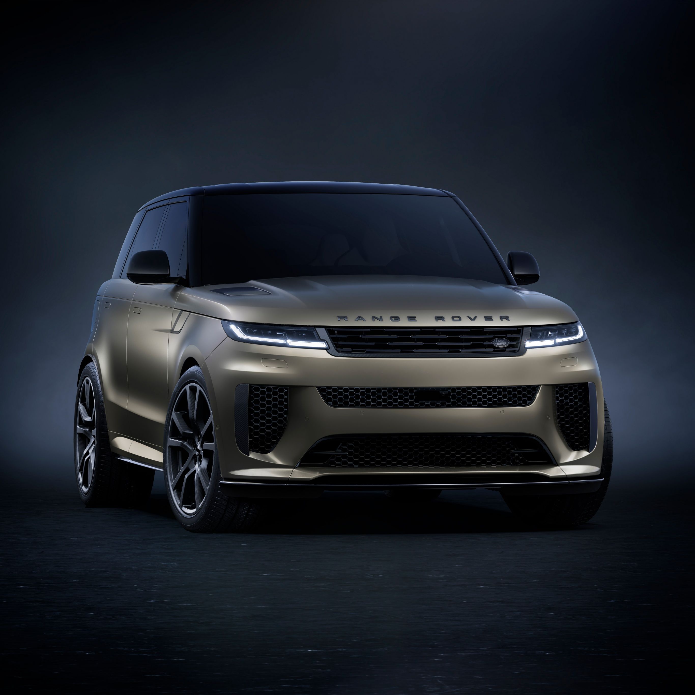 2732x2732 Range Rover Sport SV Wallpaper 4K, Luxury SUV, Four Wheel Drive, 5K