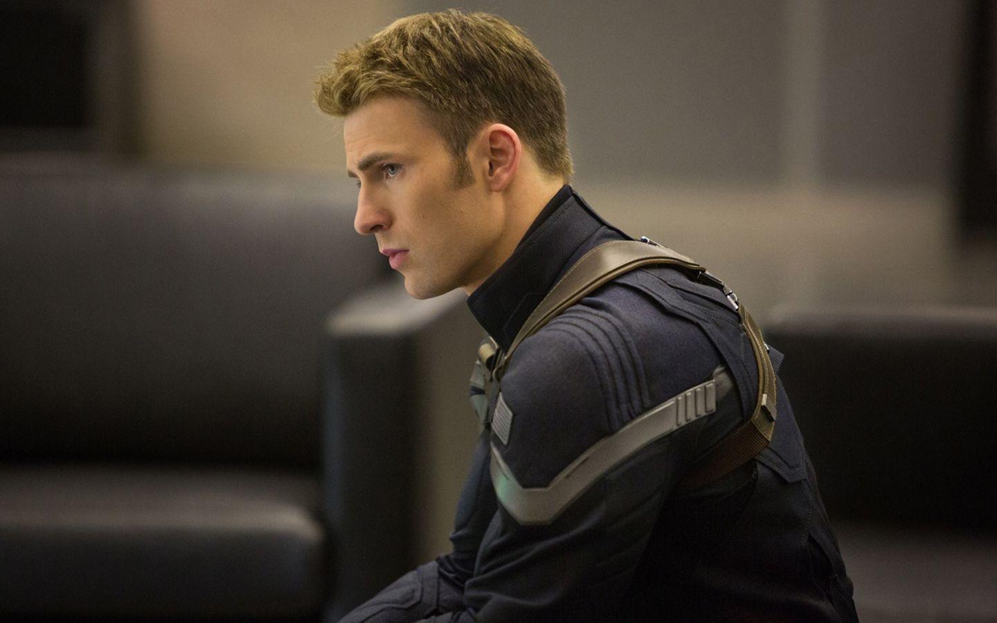 Chris Evans - Actors Who Can Replace Tom Cruise as Ethan Hunt in Mission Impossible Sequels