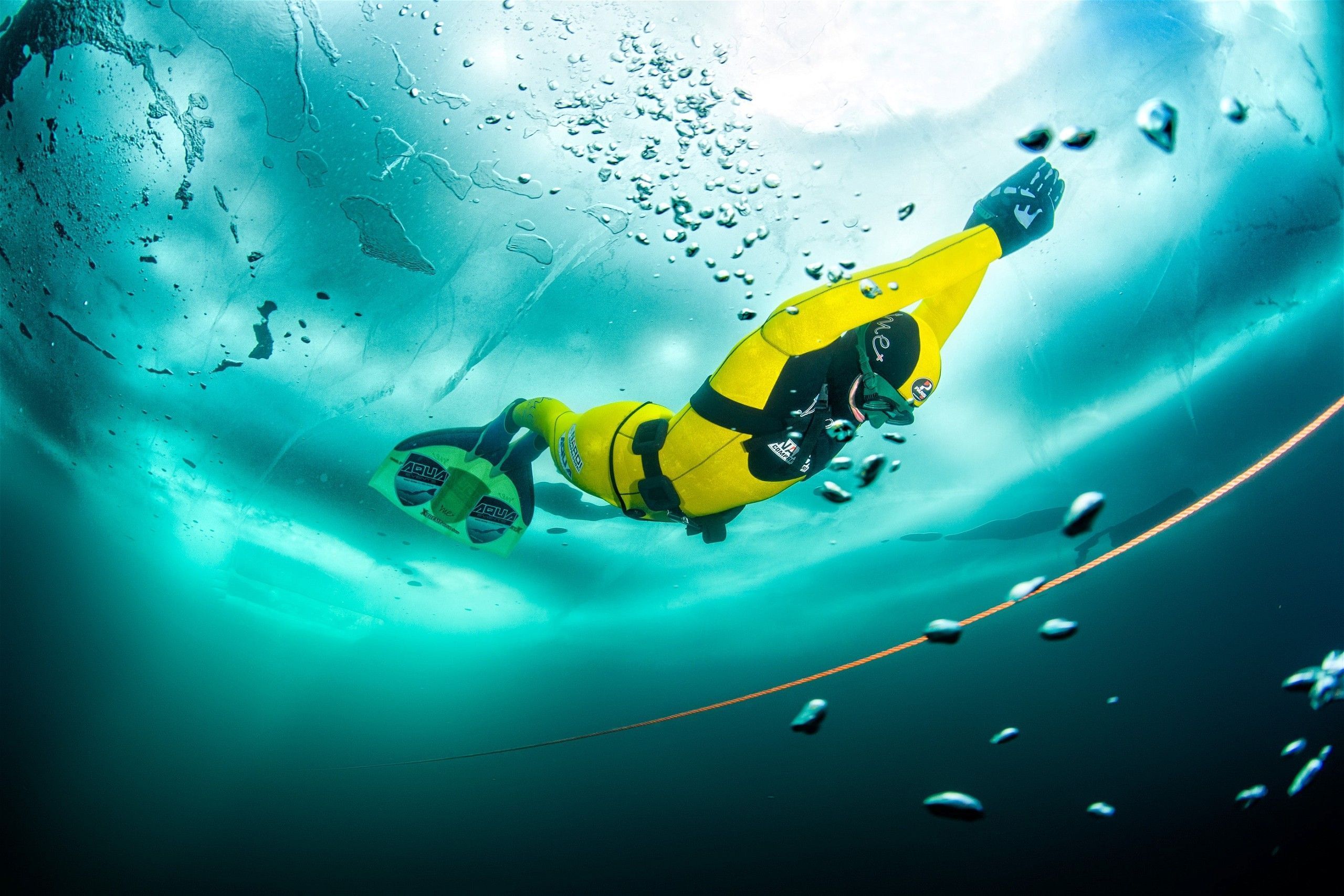 2560x1707 New CMAS World Record For Freediving Under Ice