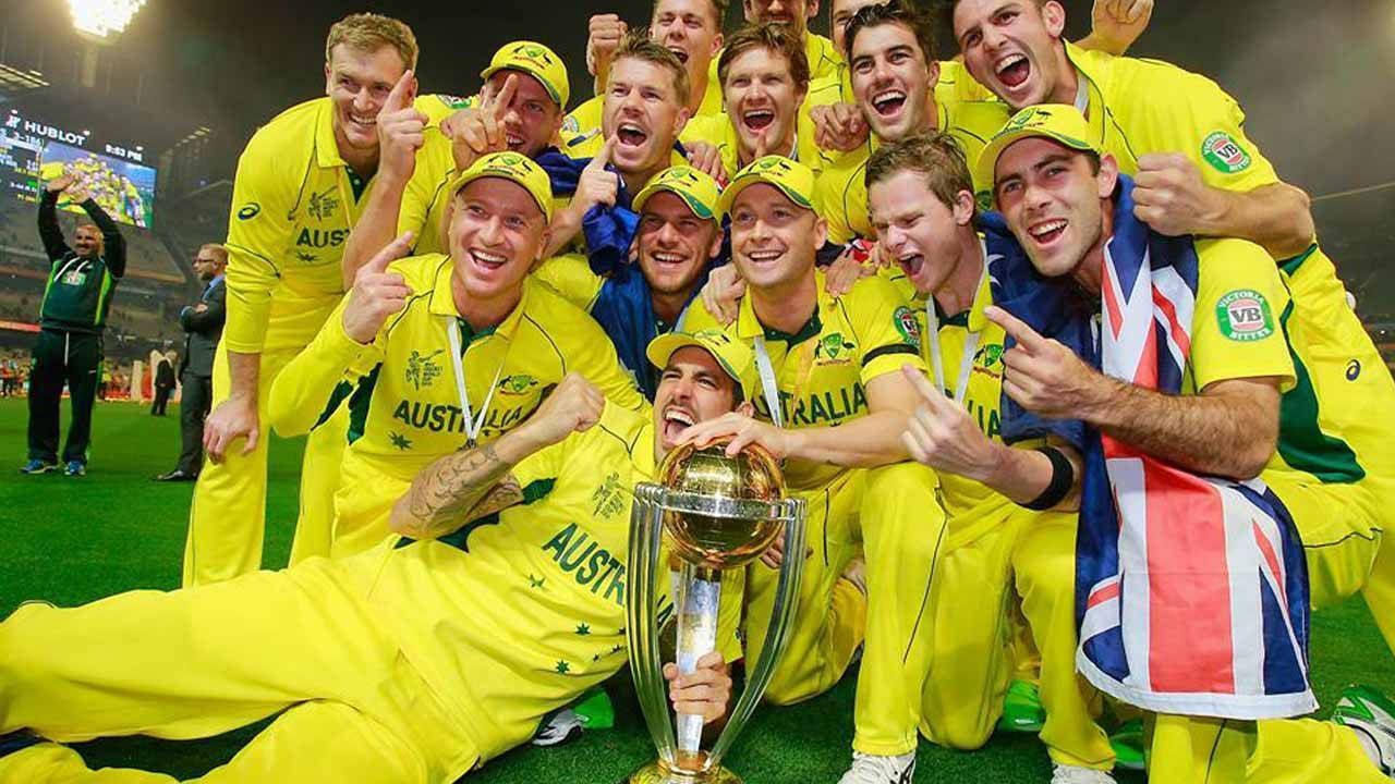 1280x720 Download Australia Cricket Team With Trophy Wallpaper