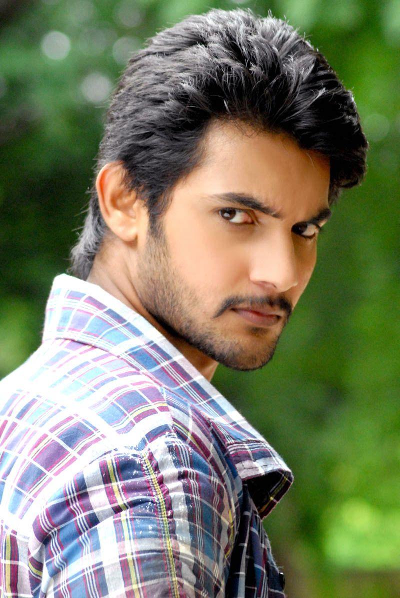 800x1195 Telugu Heroes Wallpaper