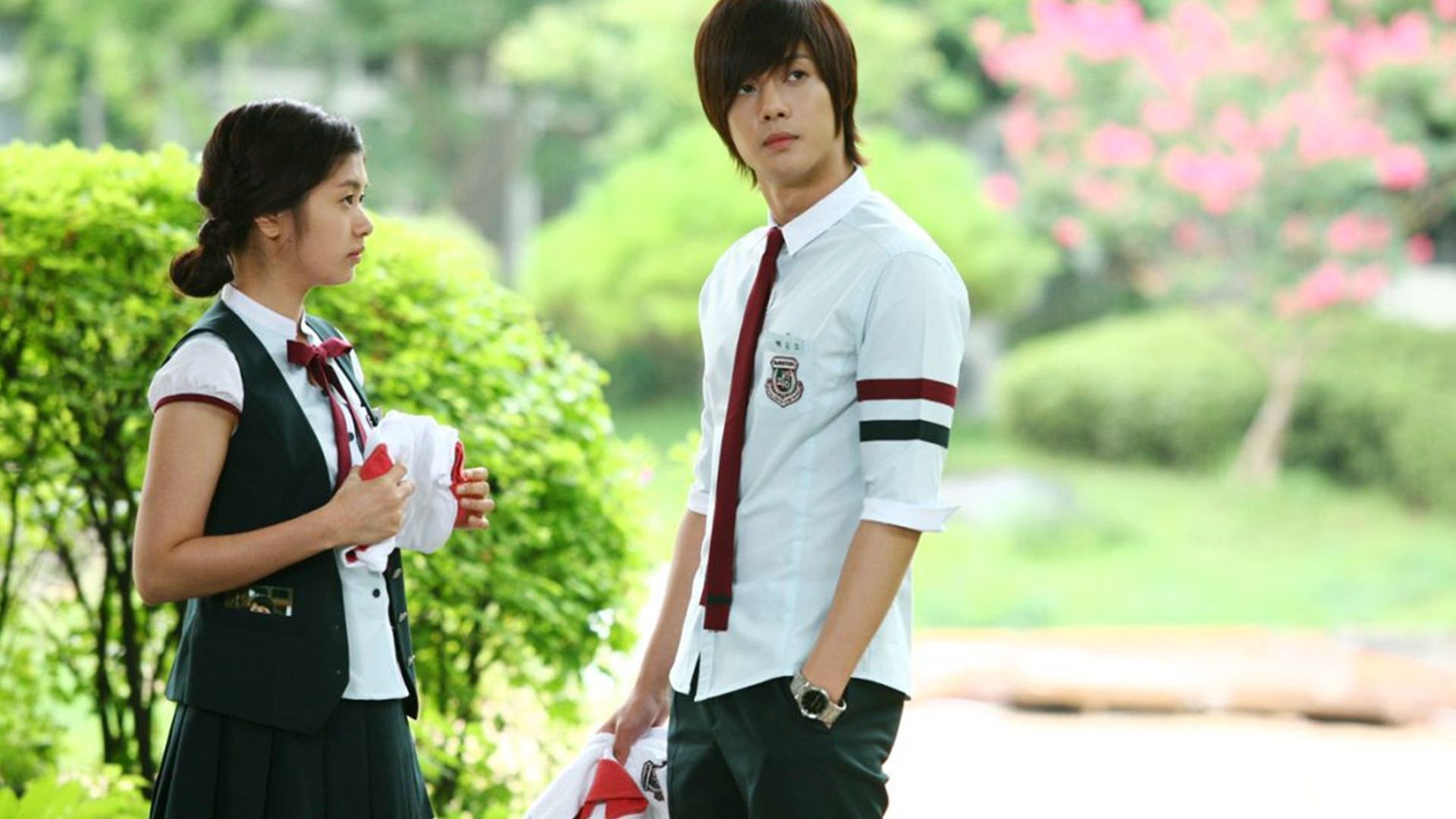 1920x1080 Playful Kiss Wallpaper