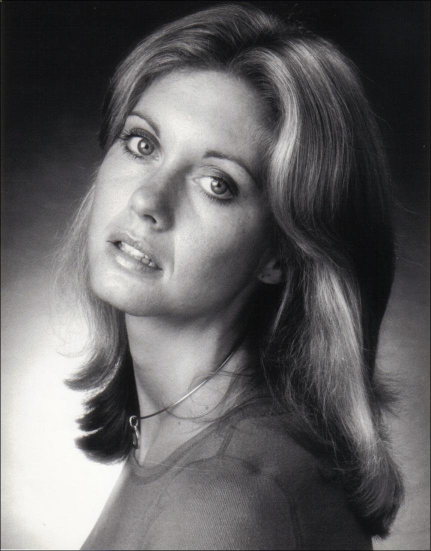 862x1102 Olivia Newton John Wallpaper