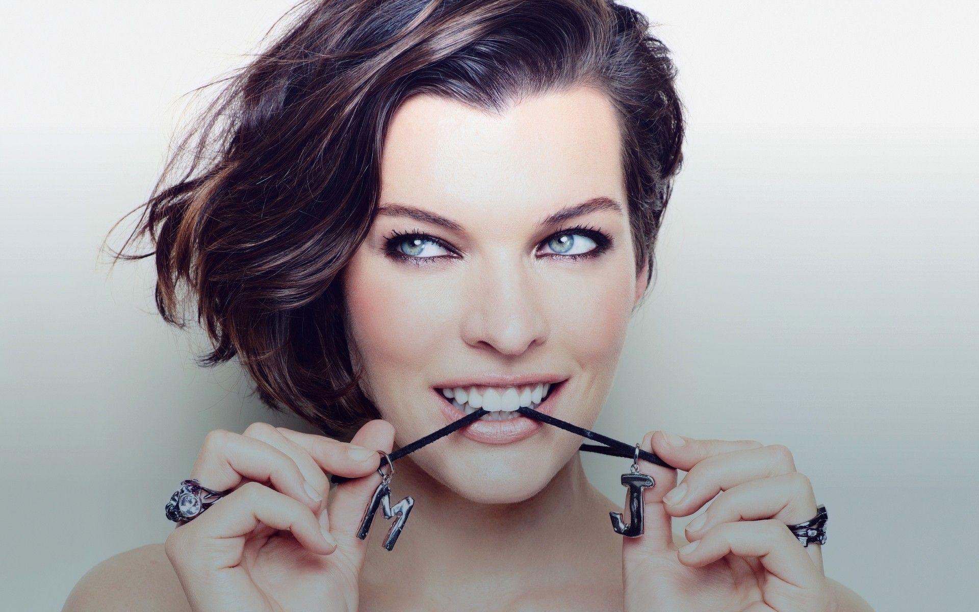 1920x1200 Milla Jovovich 2018 Wallpaper