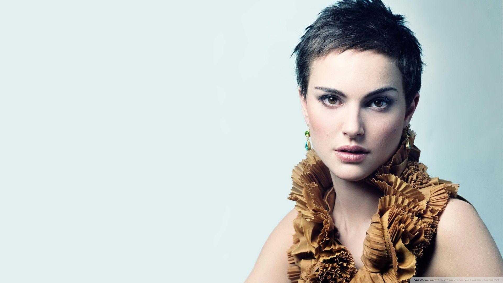 Natalie portman Wallpapers Download  MobCup