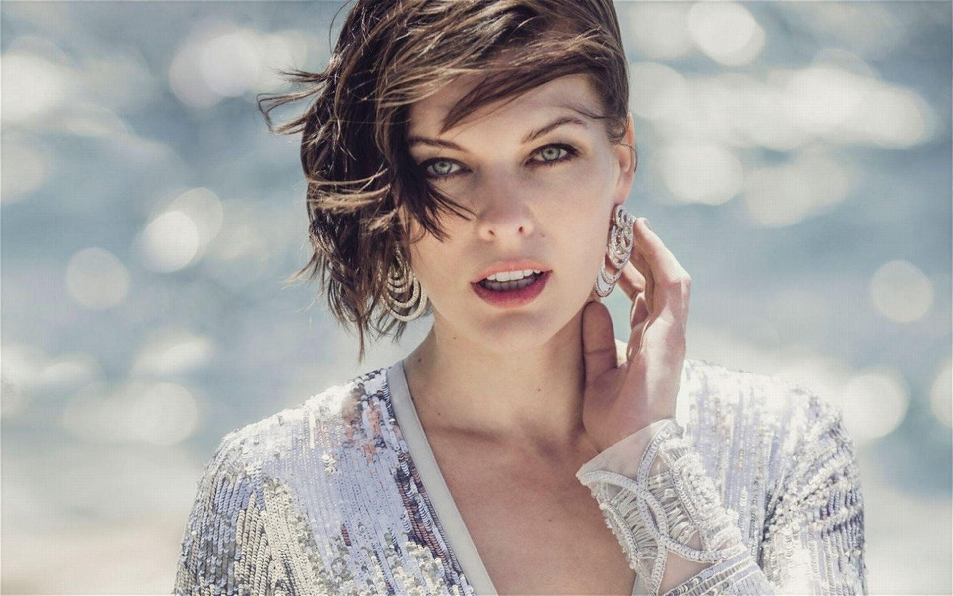 1920x1200 Actress Milla Jovovich Celebrity Sea Beautiful Portrait