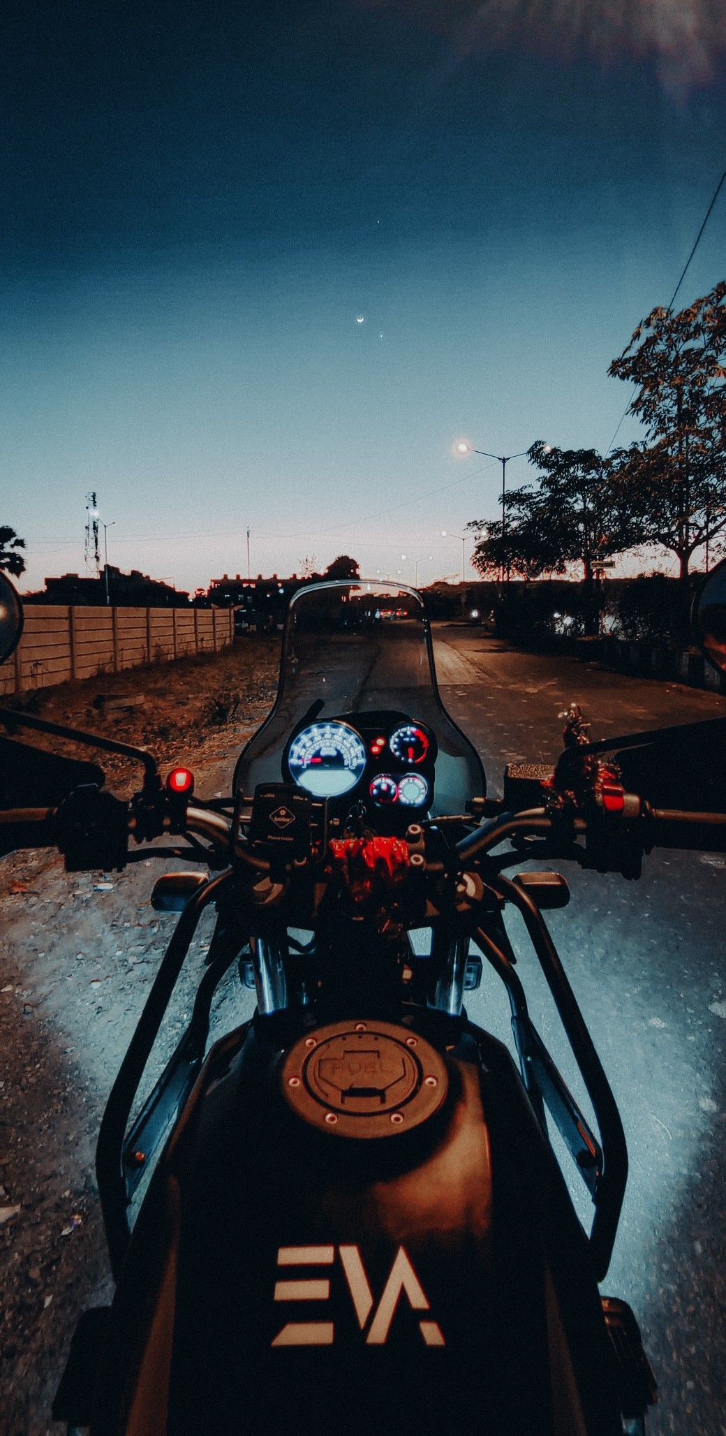 1040x2056 Ready for Race