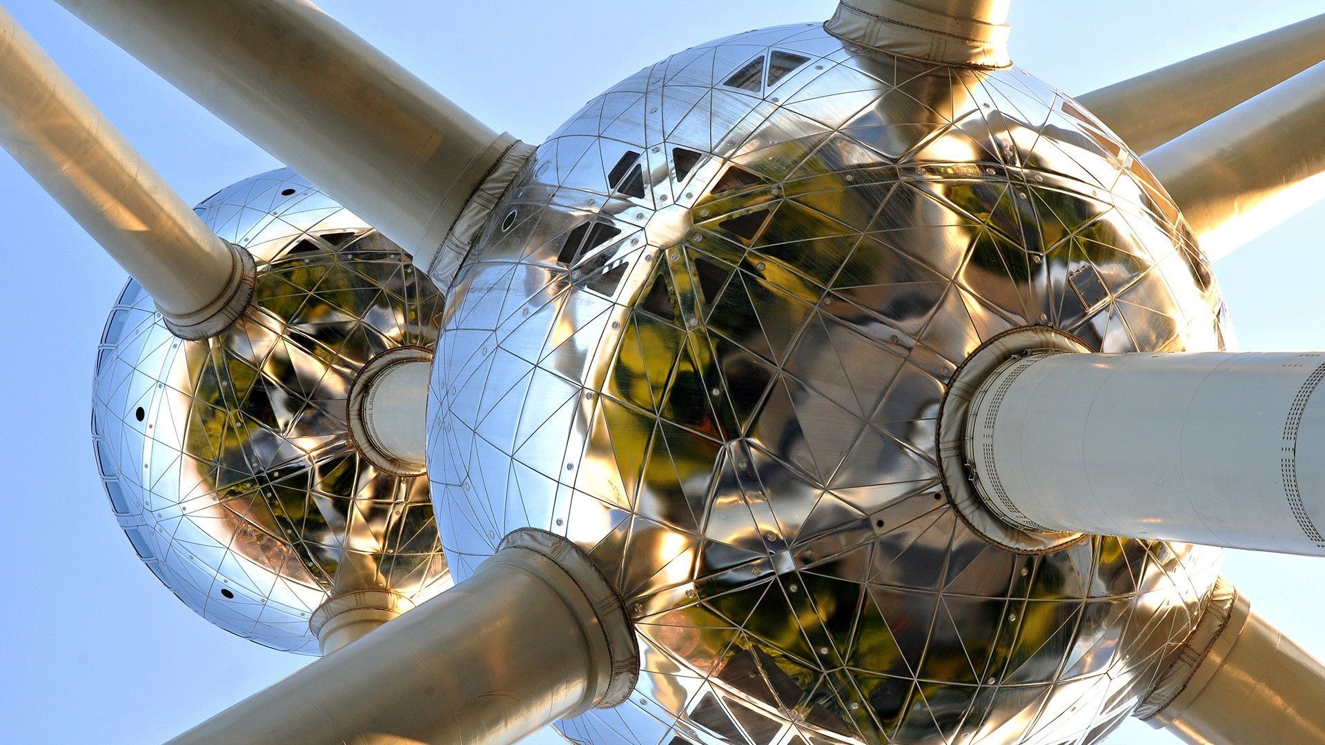 1920x1080 Atomium Wallpaper