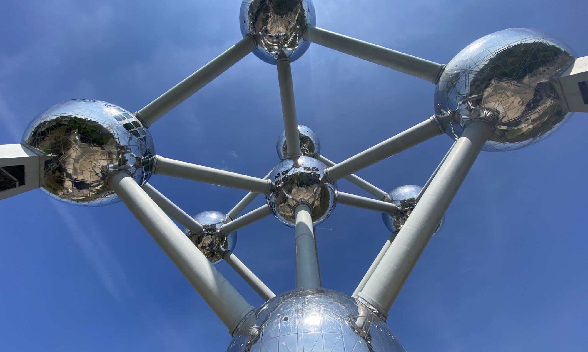 2000x1200 Atomium / Icon of Bruxelles, Belgium ⋆ The Passenger