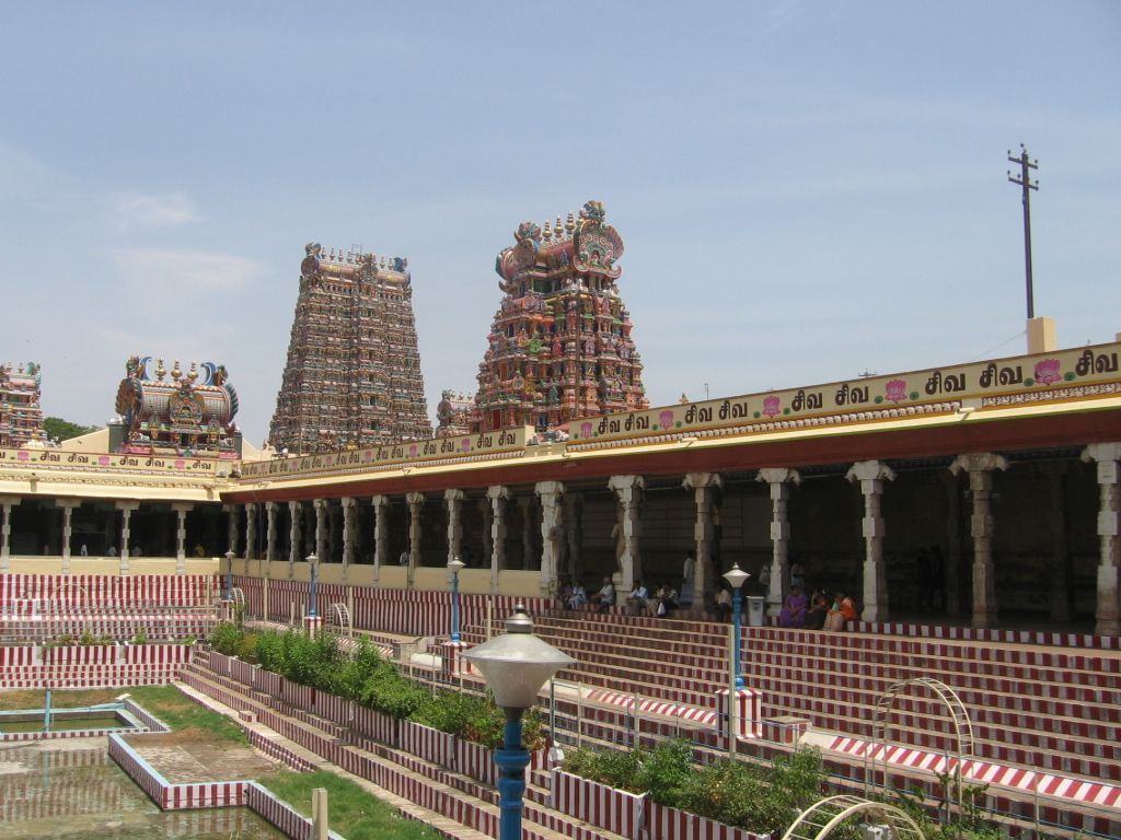 1024x768 Meenakshi Temple Wallpaper