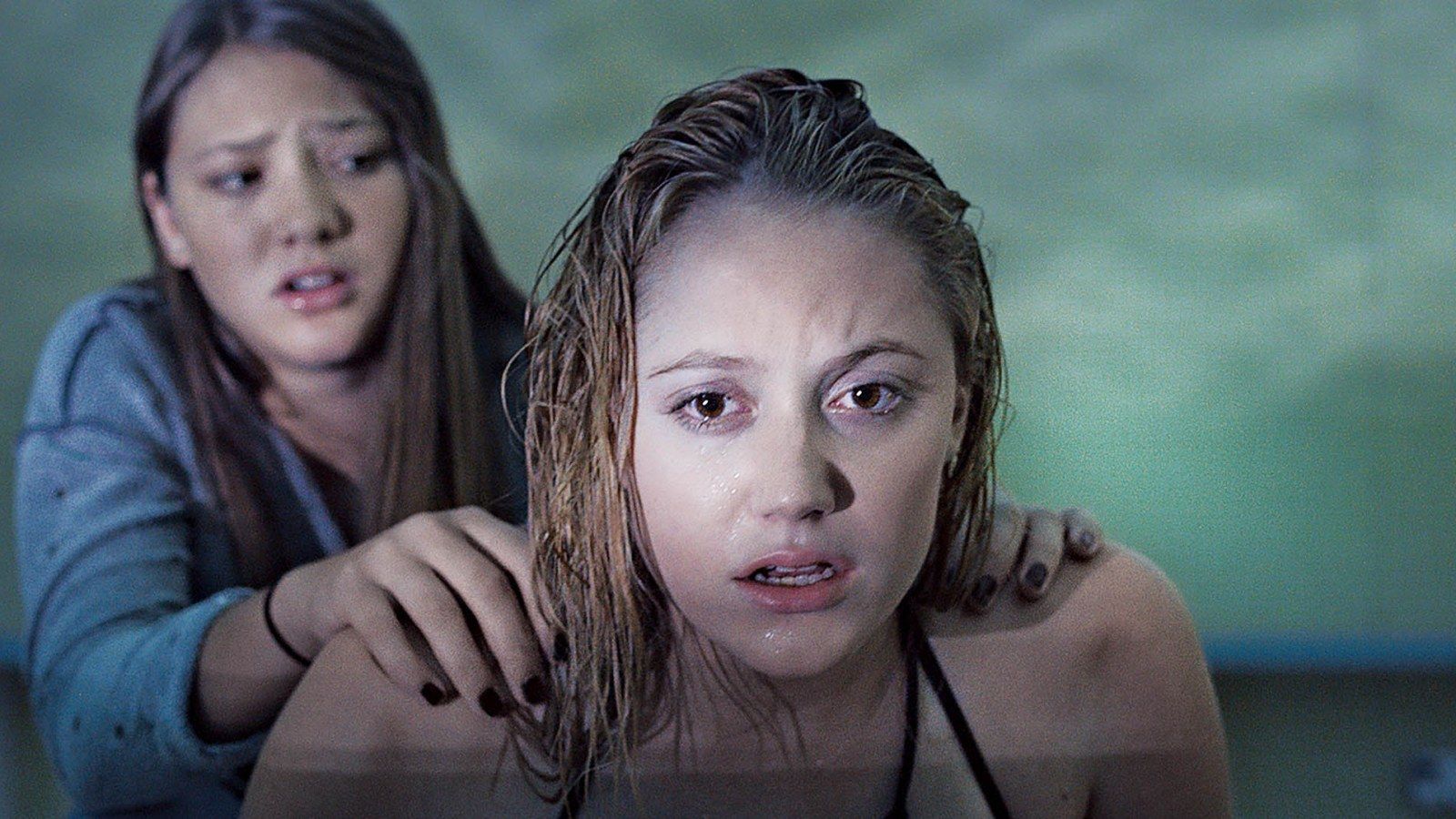 1600x900 The Unrelenting Pursuer in Horror Film 'It Follows'