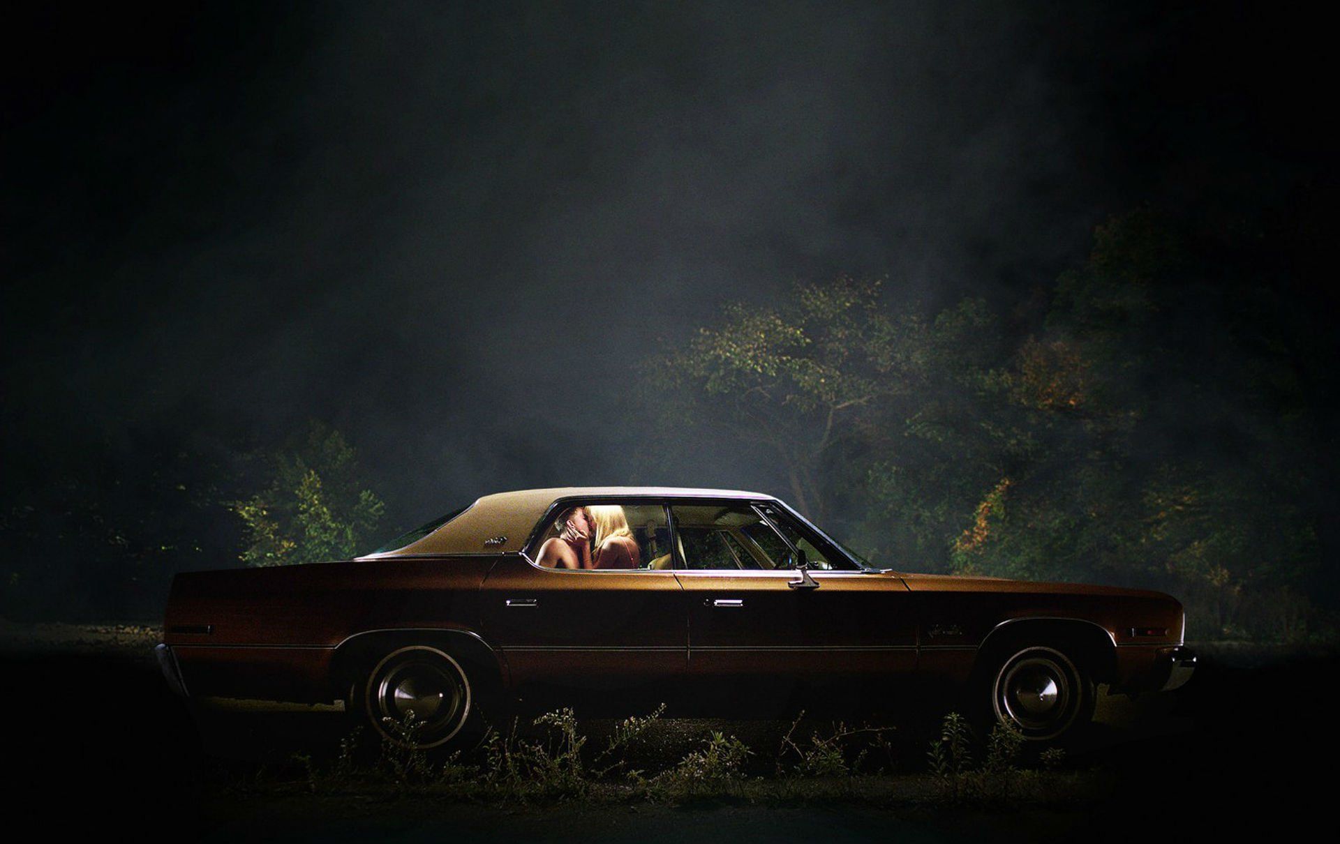 1920x1210 IT FOLLOWS horror supernatural dark 1foll ghost itfollows poster love kiss mood wallpaperx1210