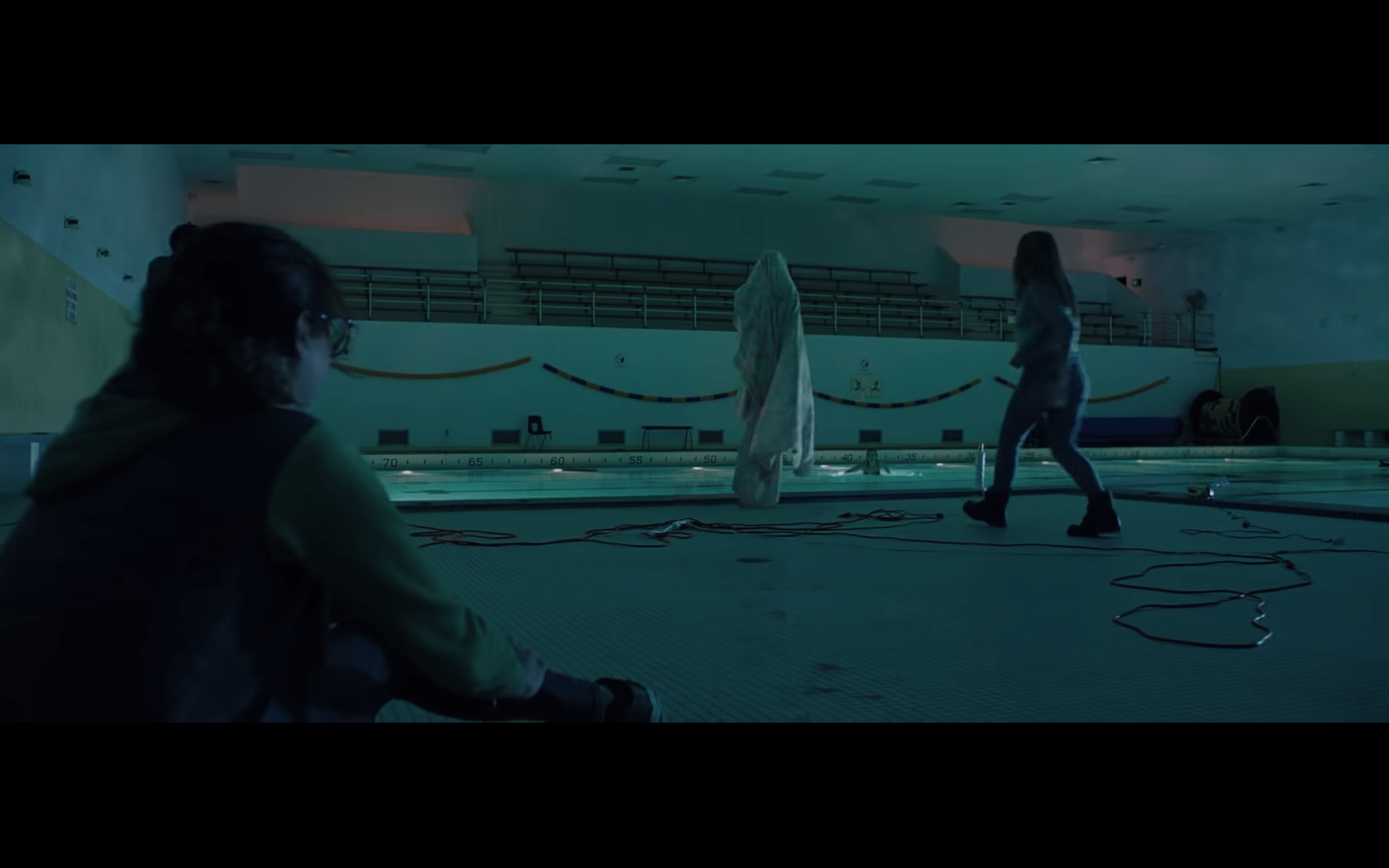 2560x1600 The True Themes in It Follows