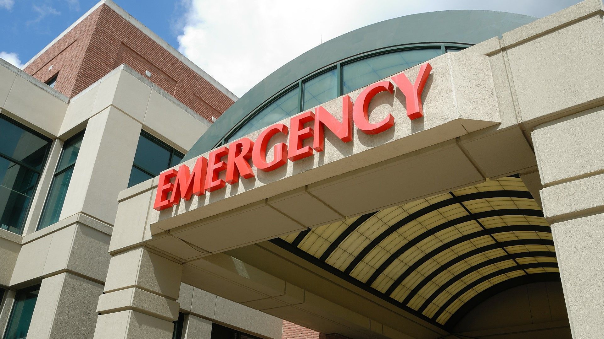 1920x1080 Emergency Room COVID test seekers are filling ERs