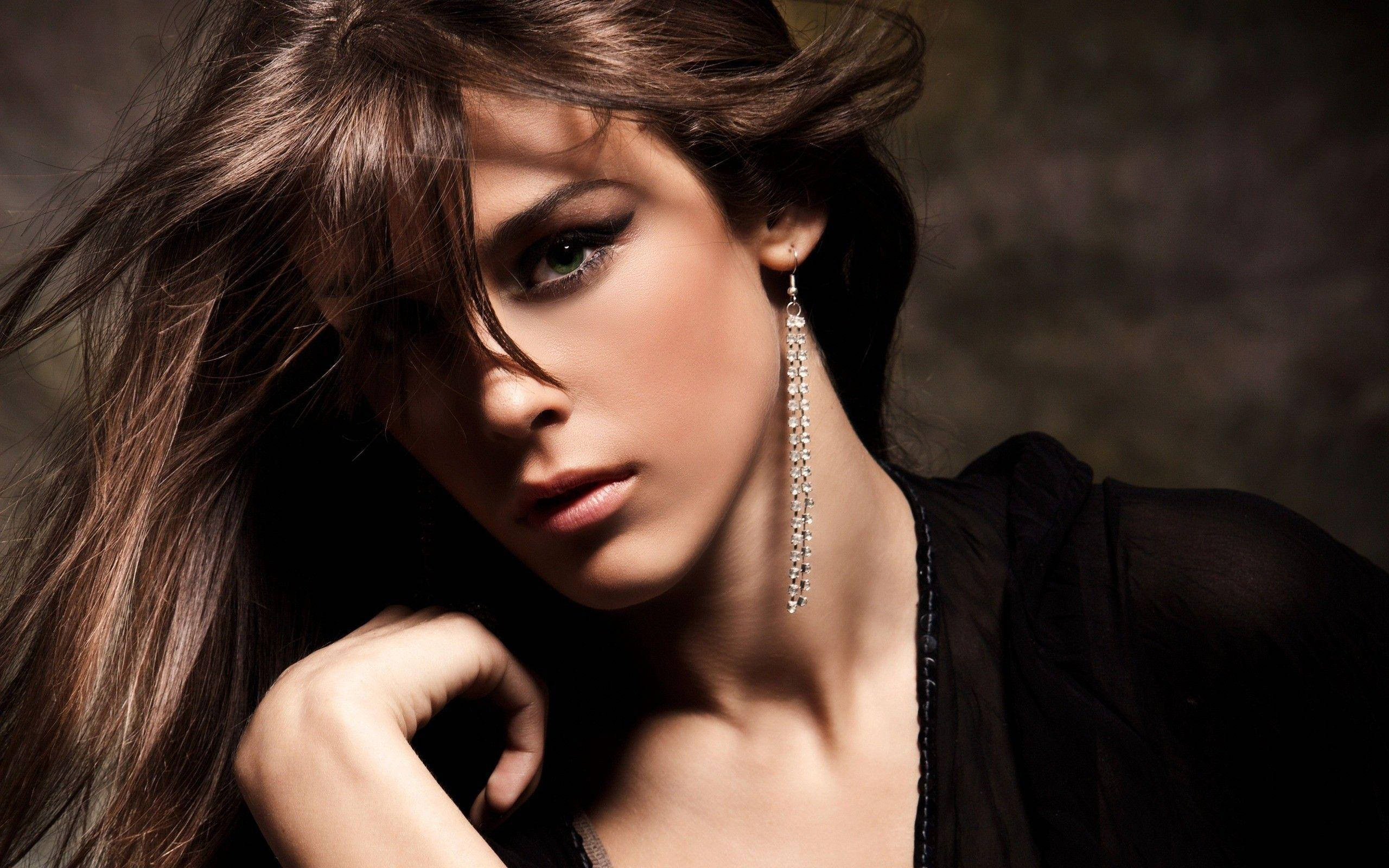 2560x1600 Beautiful Woman Wallpaper