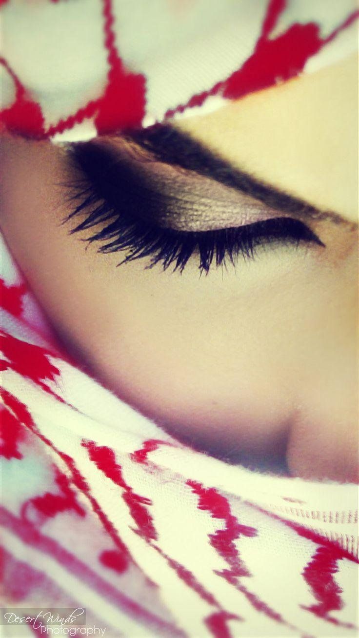 736x1308 Beautiful Girl Eyes girls Wallpaper Download