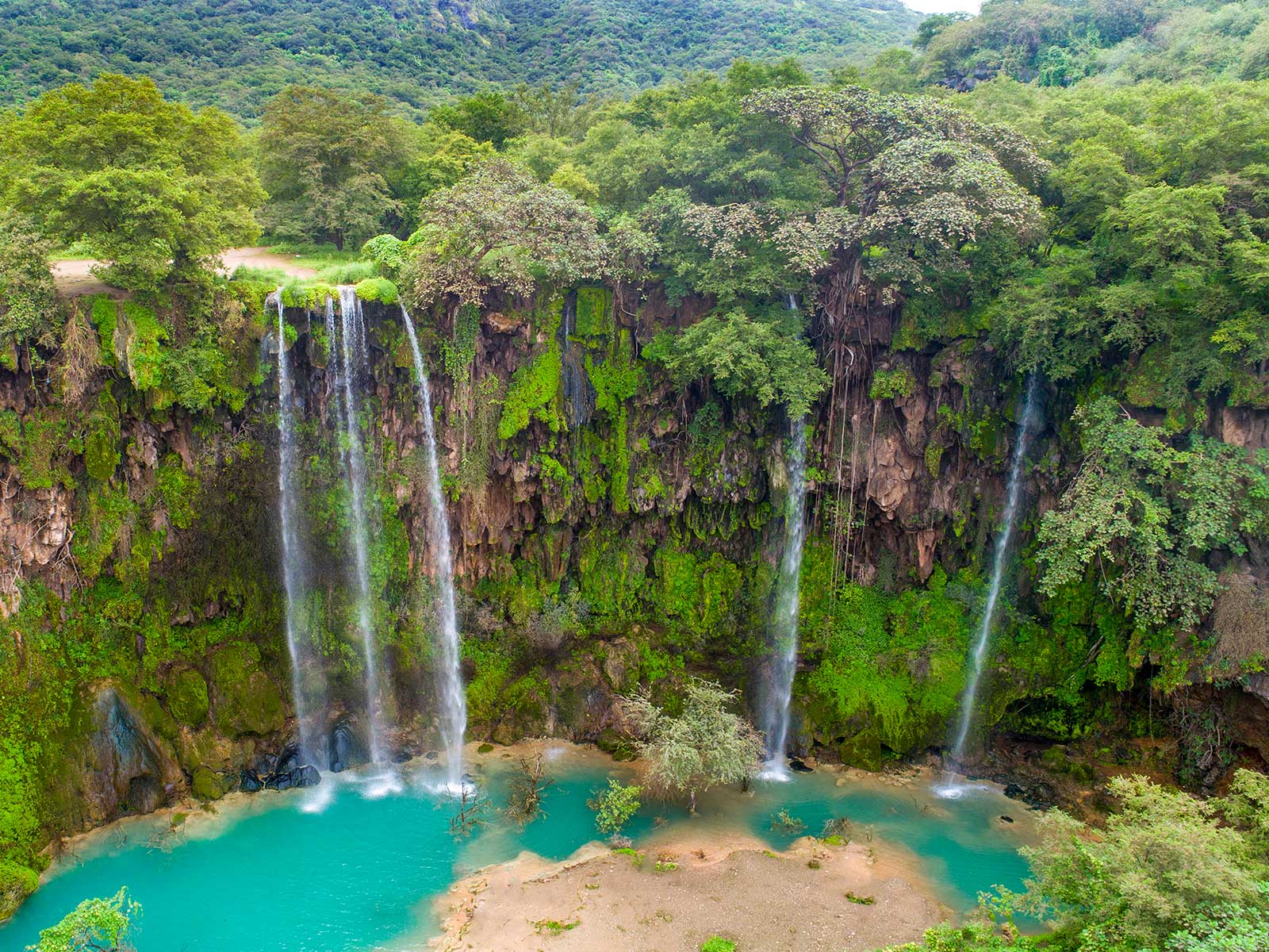 1600x1200 Salalah