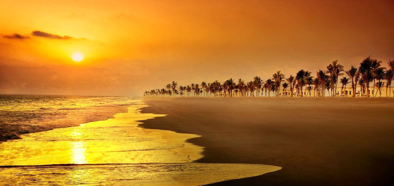 1366x645 Salalah