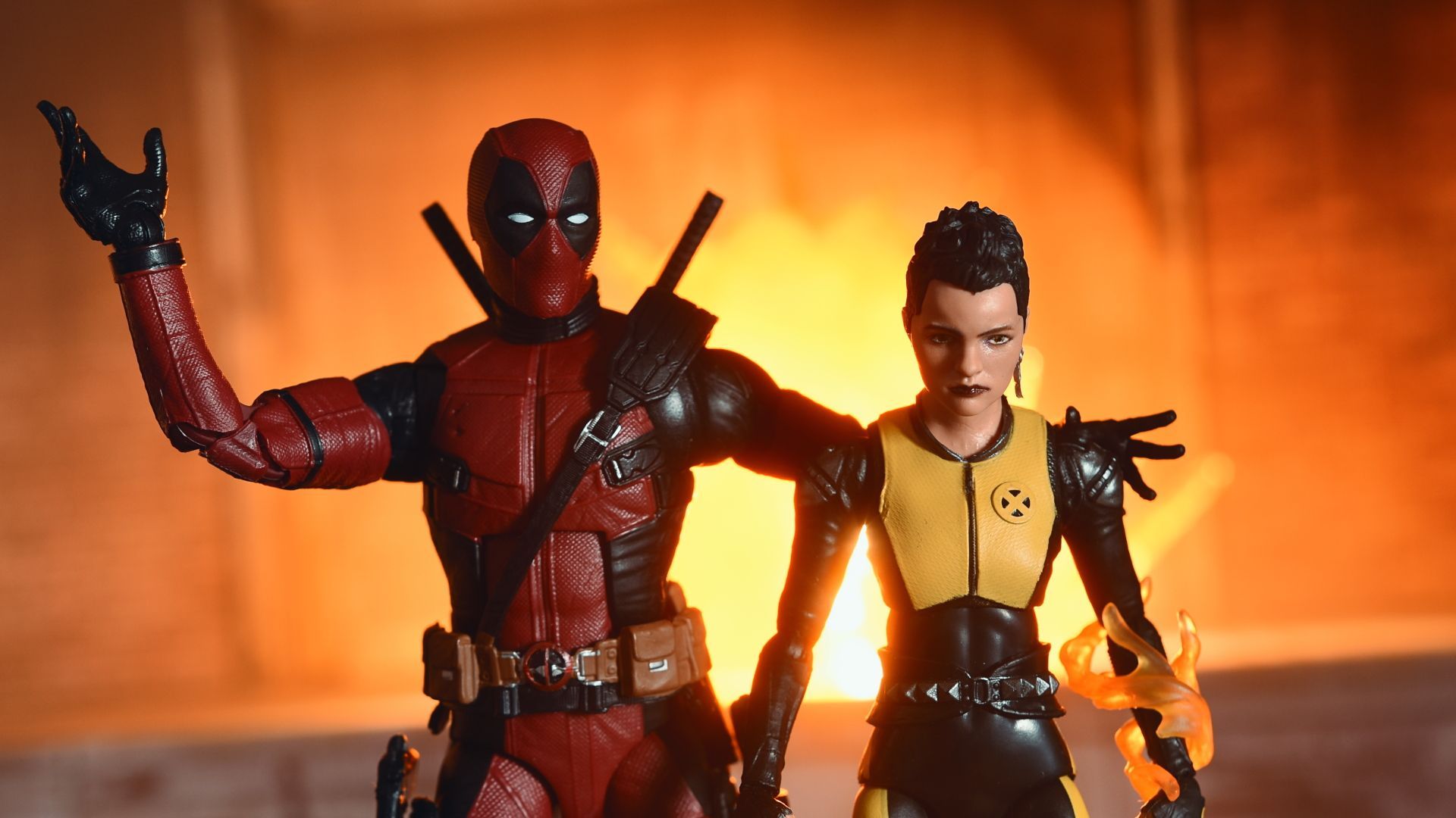 1920x1080 Hasbro: Marvel Legends Deadpool and Negasonic Teenage Warhead Review