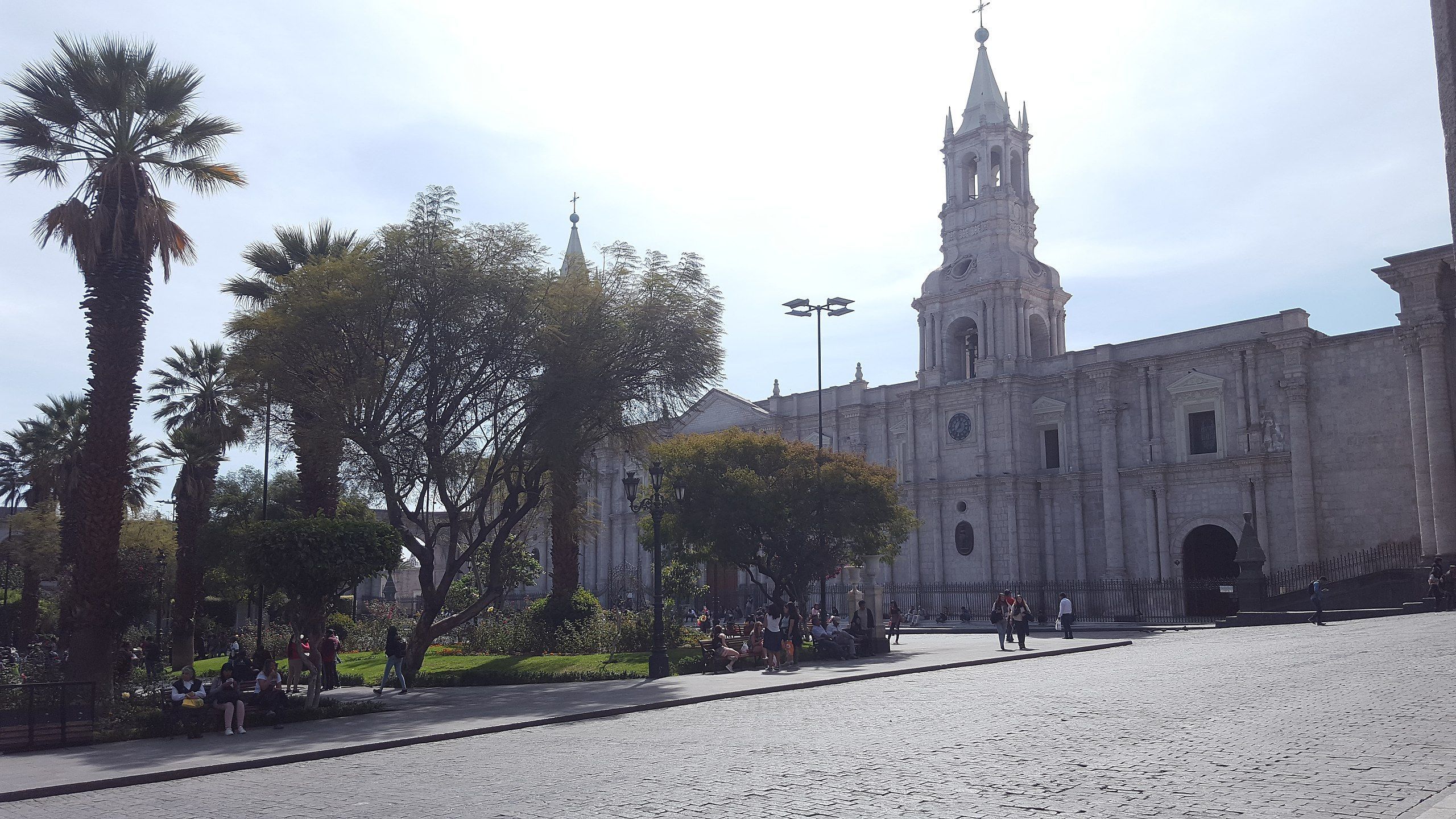 2560x1440 Plaza de Armas y Catedral de