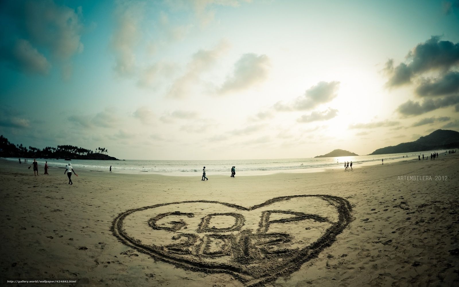 1600x1000 Download wallpaper beach, Goa, India, sand free desktop wallpaper in the resolution 1680x1050