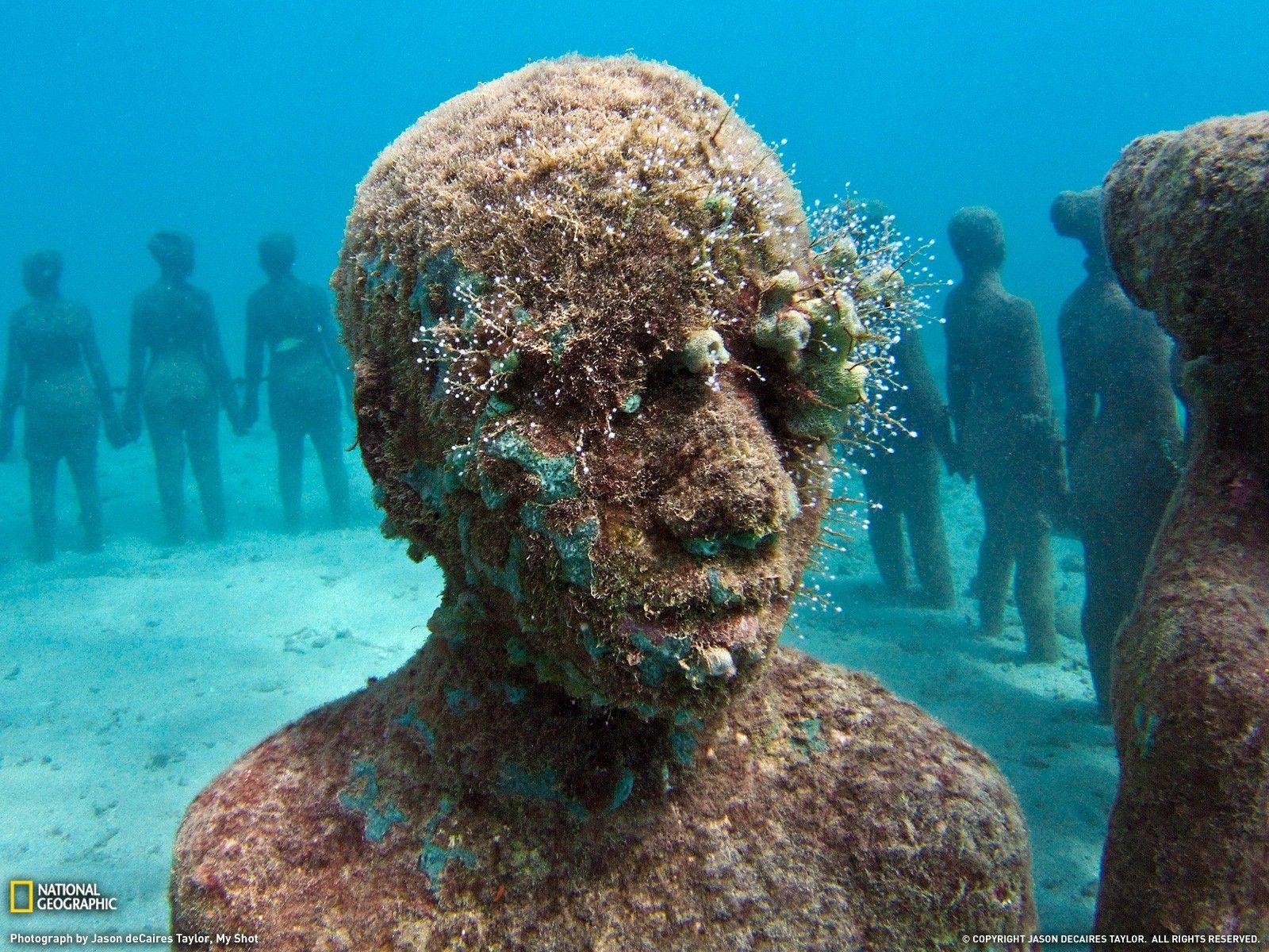 1600x1200 National Geographic, statues, underwater wallpaper