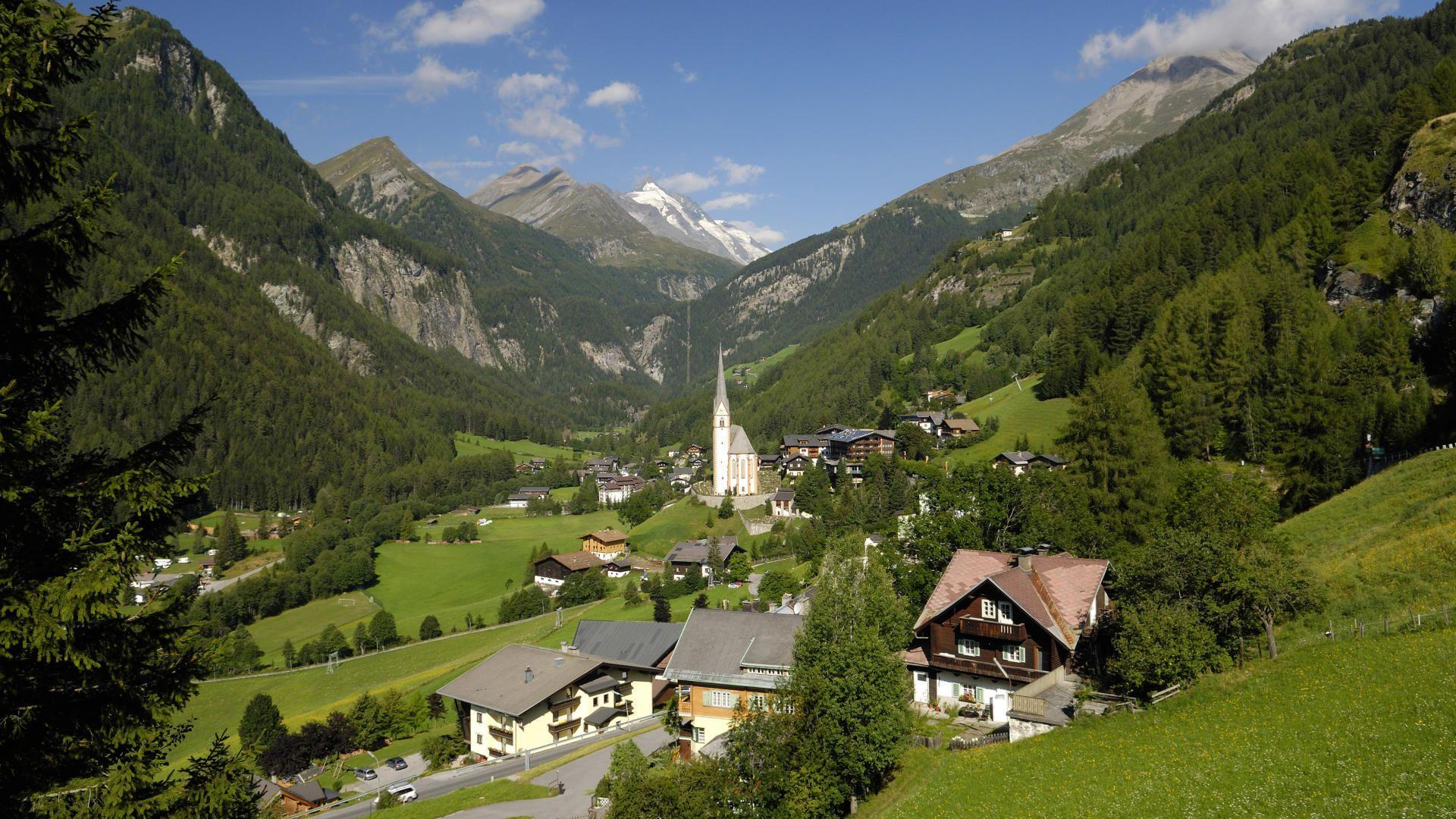 1920x1080 Heiligenblut Village In Austria wallpaper