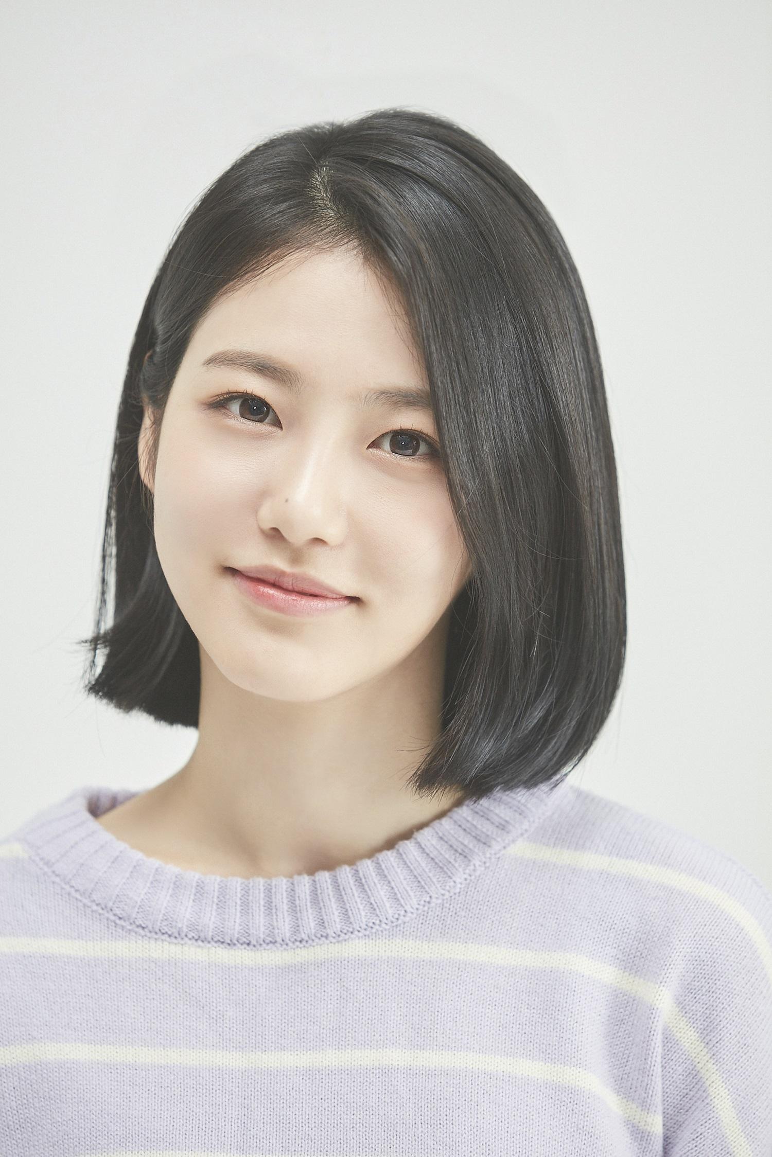 1500x2249 Shin Ye Eun Wallpaper