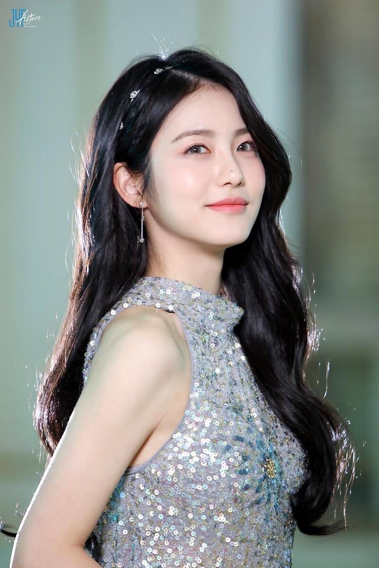 750x1125 Shin Ye Eun