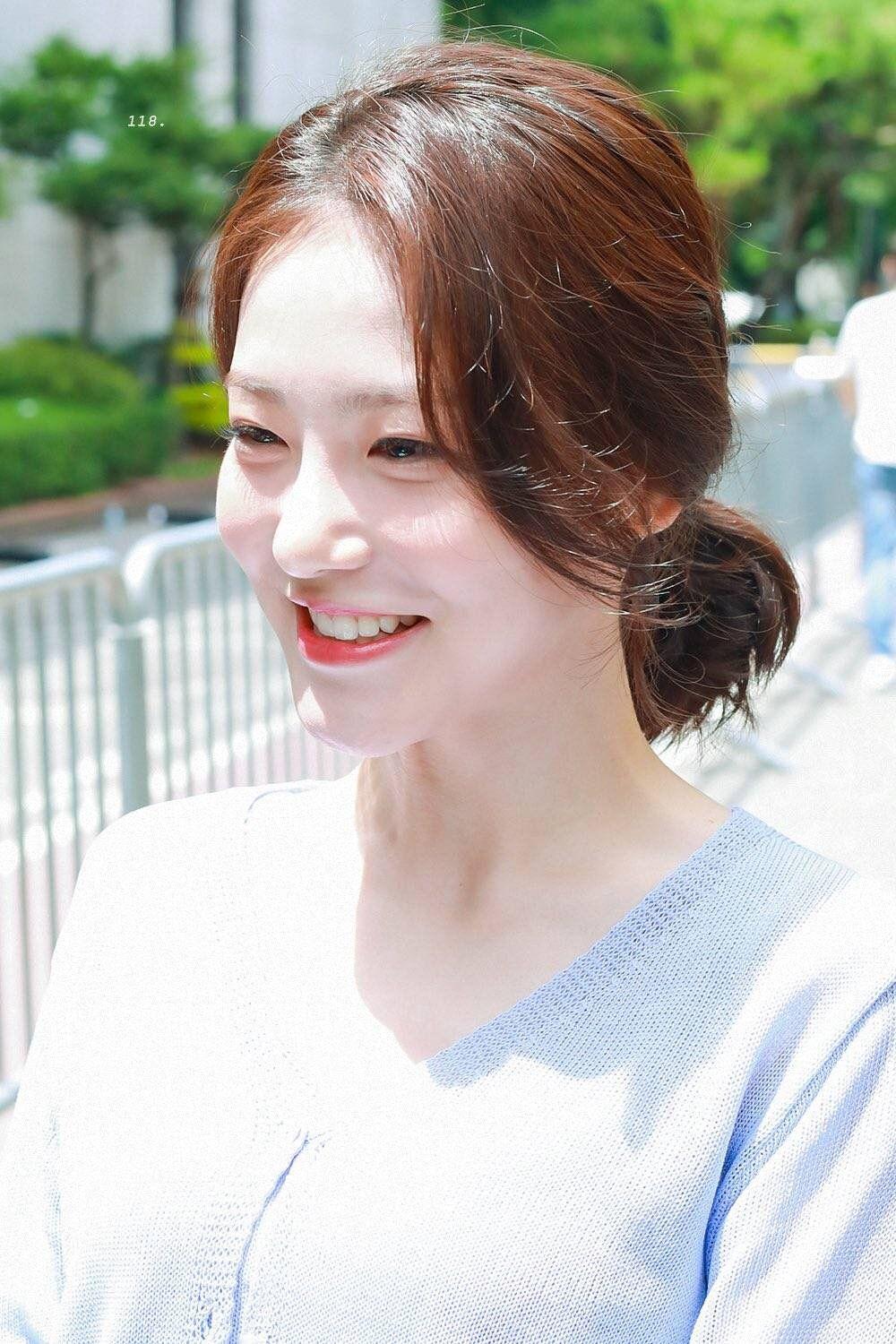 1000x1500 Shin Yeeun Wallpaper APK voor Android Download