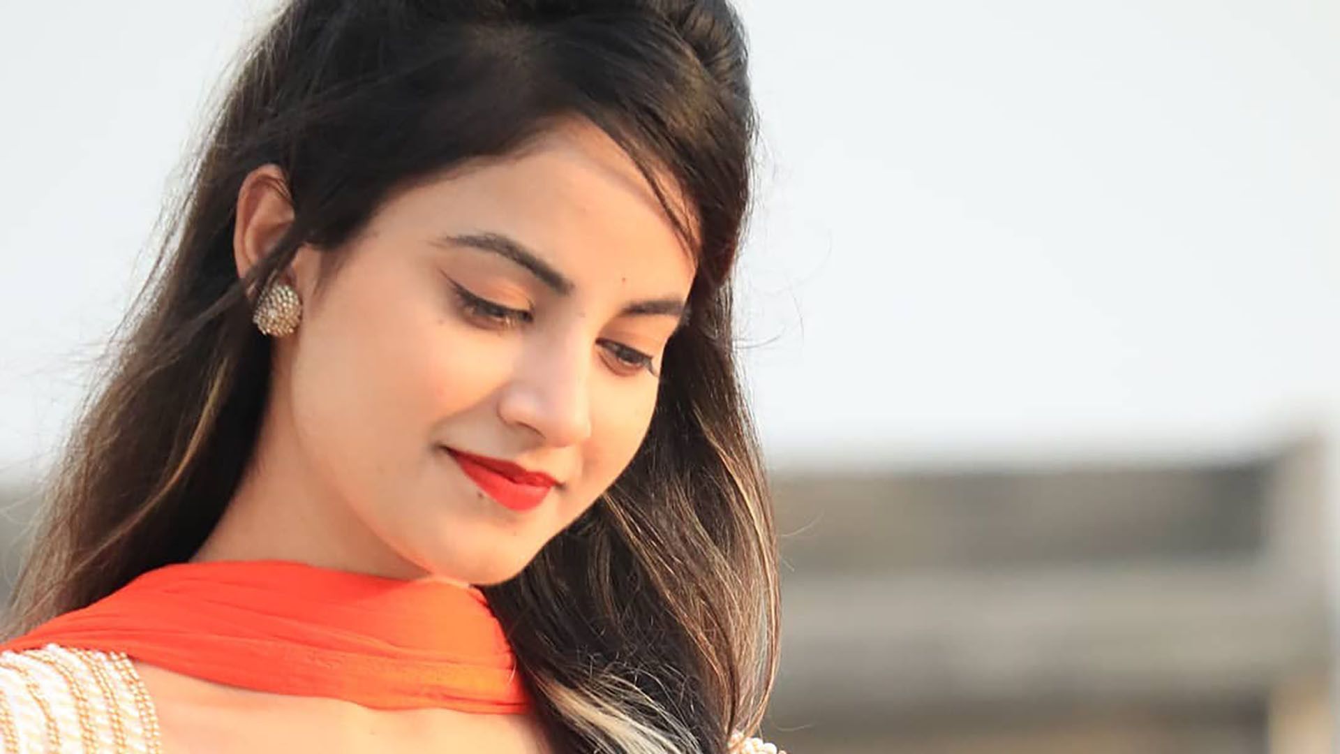 1920x1080 Cute Piyanka Mongia Wallpaper 53447