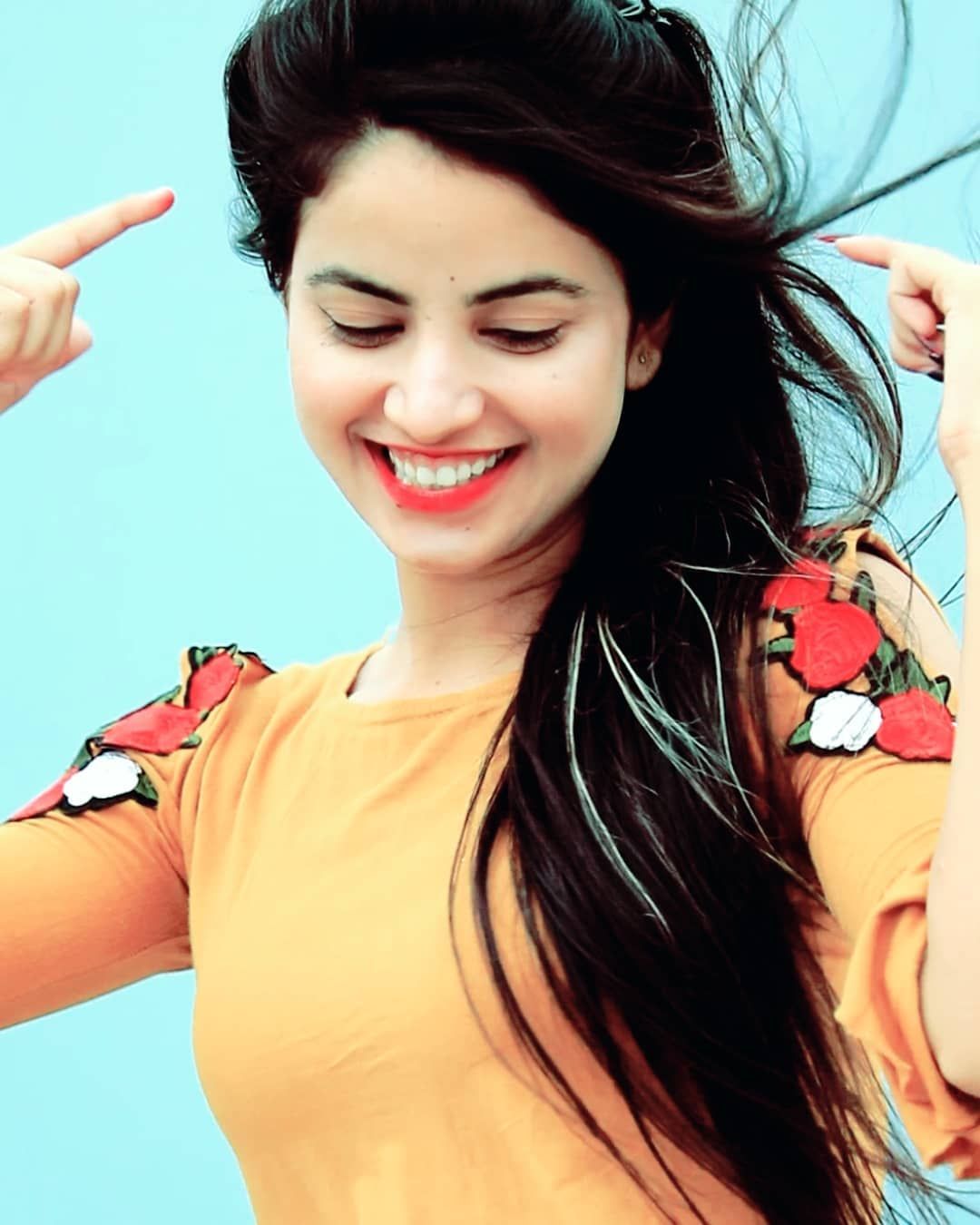 1080x1350 priyanka