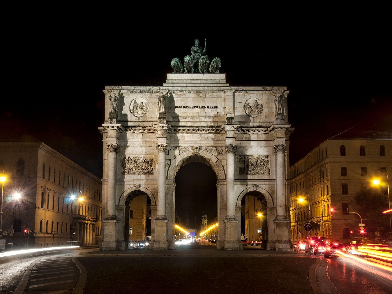 1600x1200 Siegestor Munich HD Wallpaper