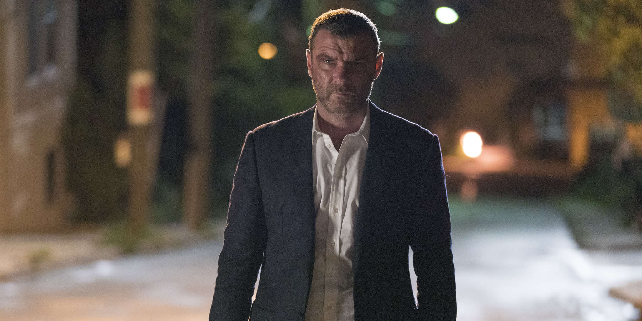 2048x1024 Ray Donovan Never Gonna Give You Up (TV Episode 2019)
